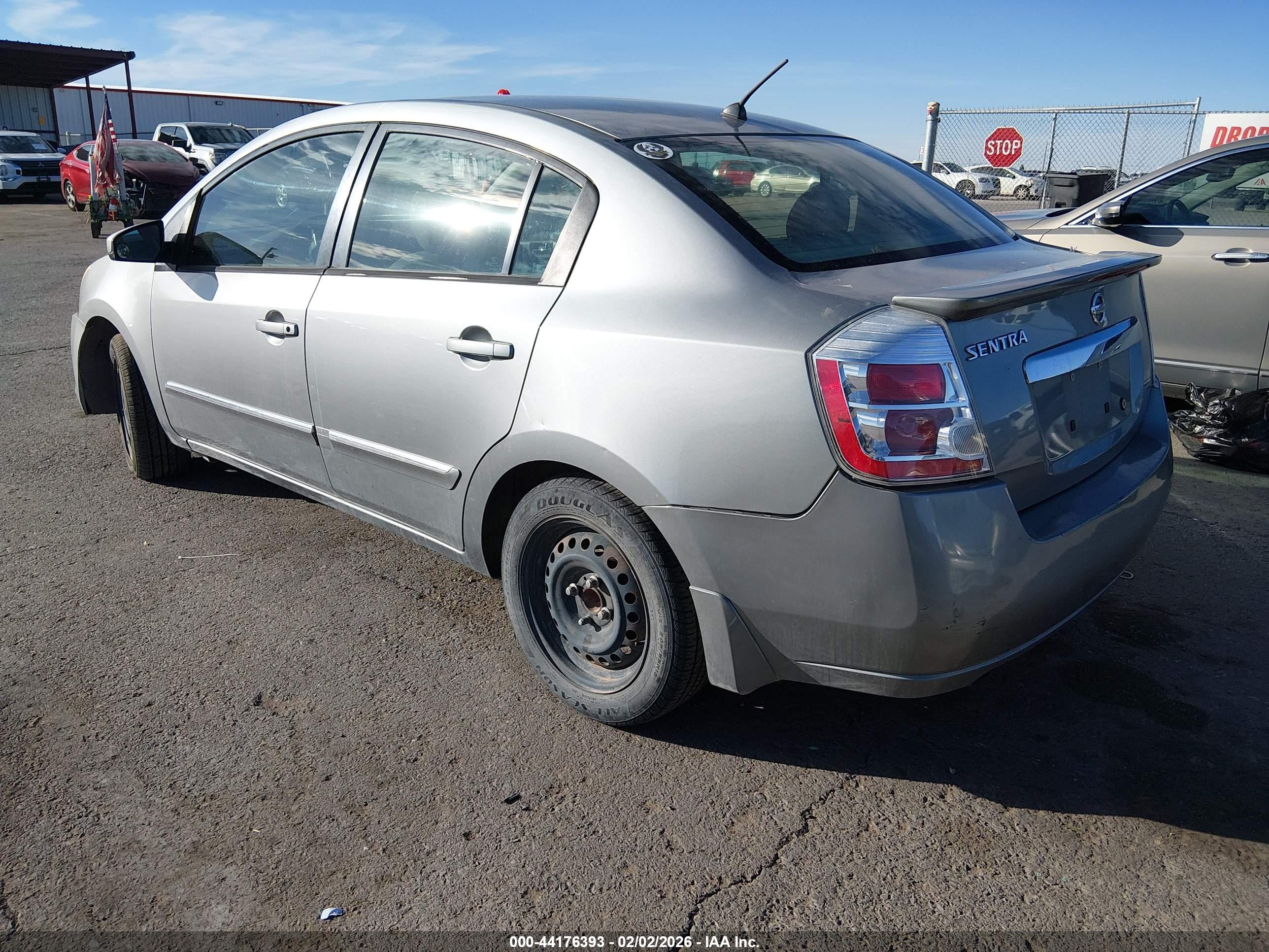 NISSAN SENTRA image 3