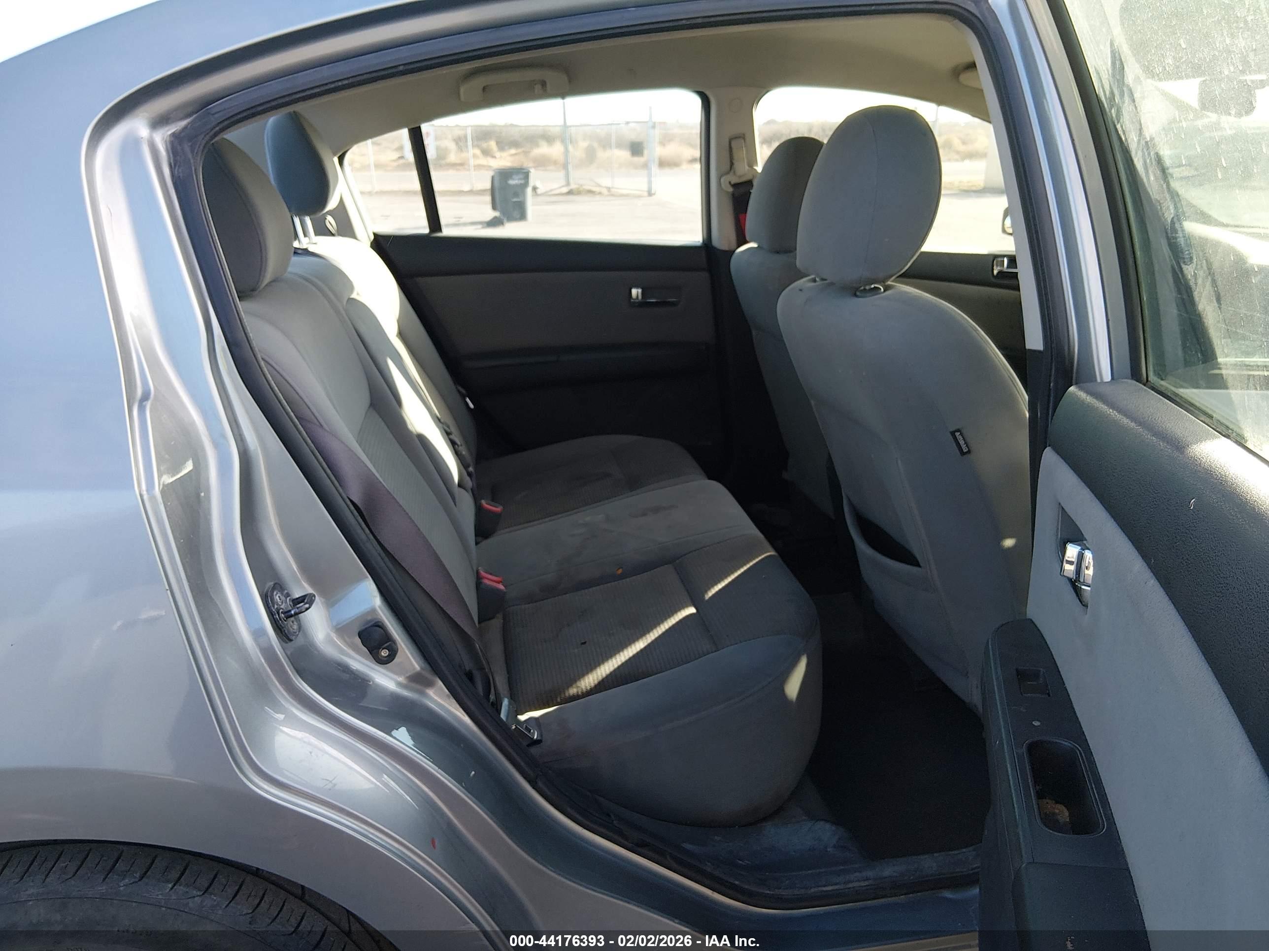 NISSAN SENTRA image 8