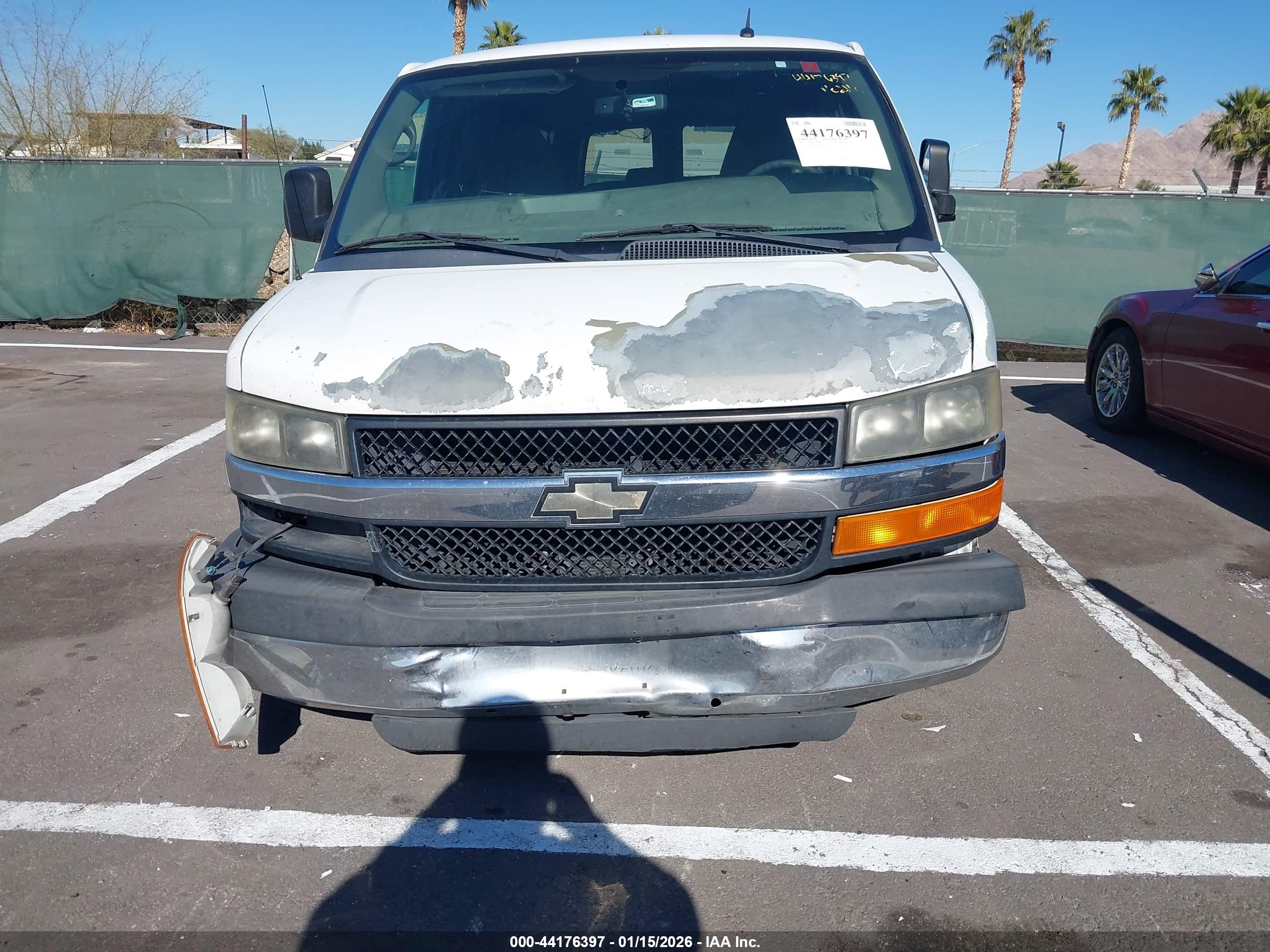CHEVROLET EXPRESS image 6