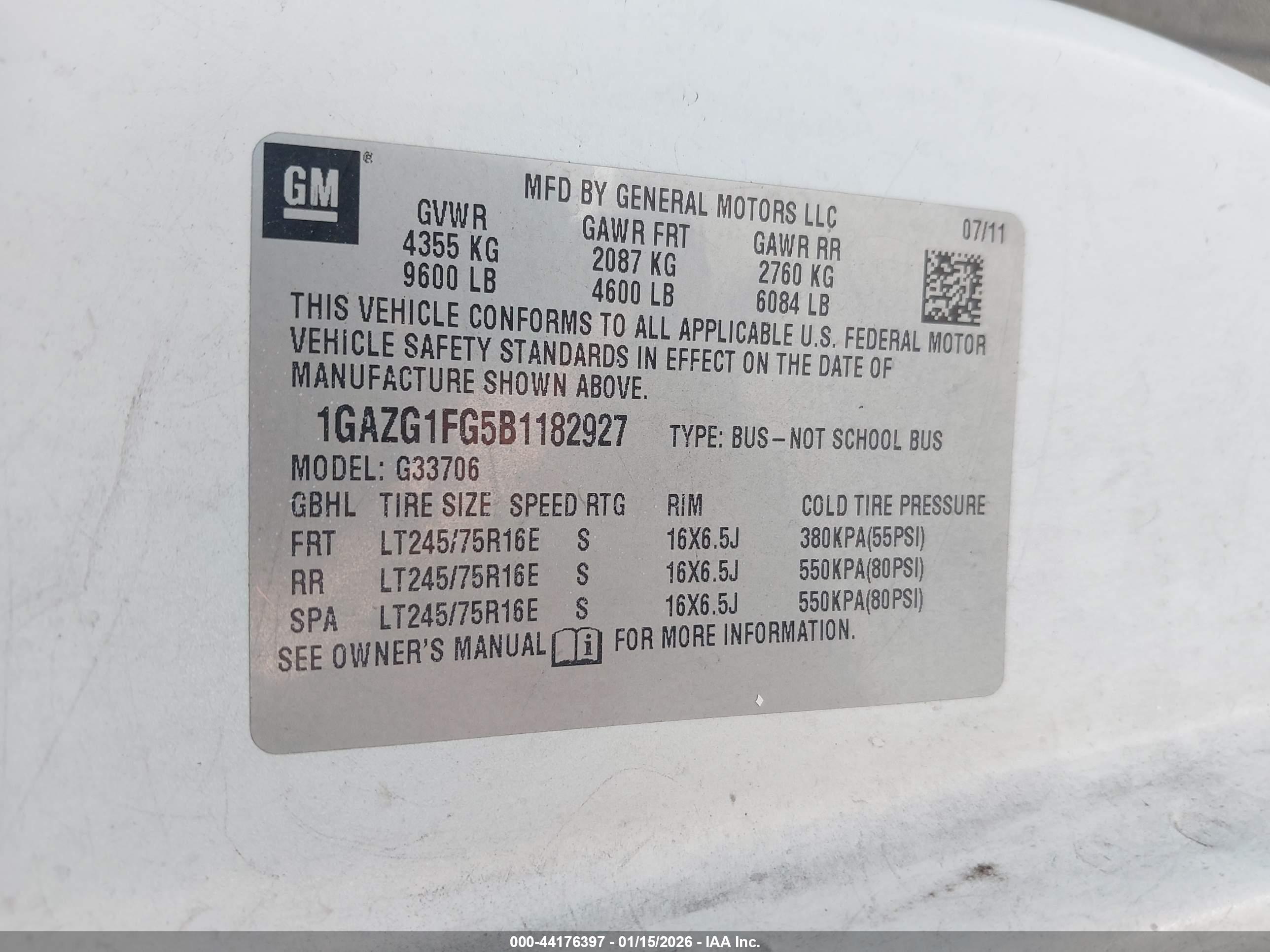 CHEVROLET EXPRESS image 9