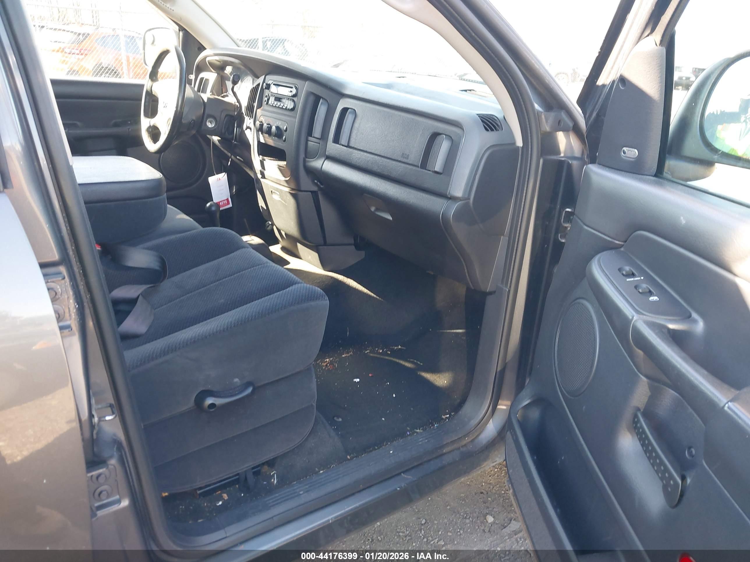 DODGE RAM image 5