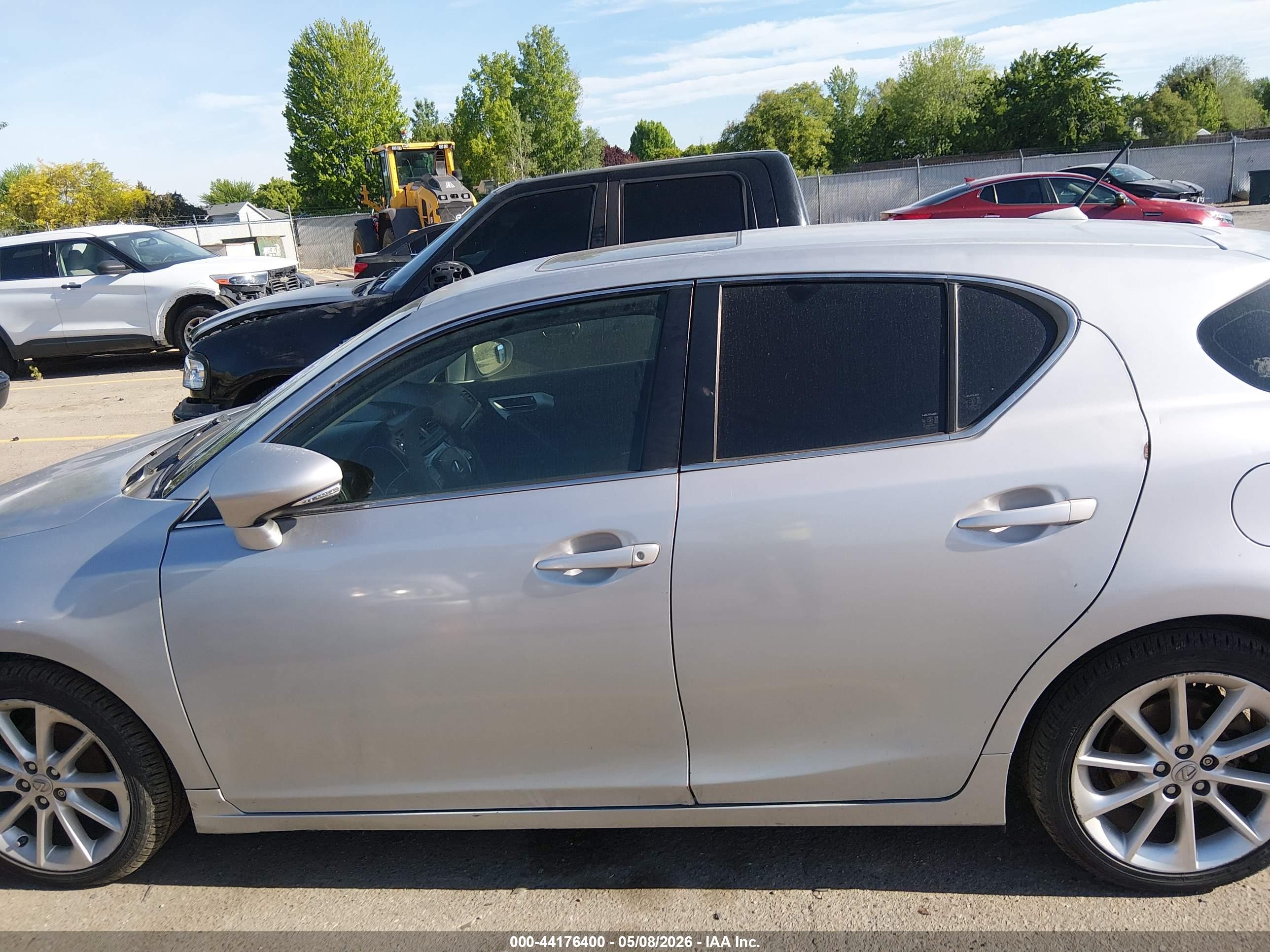 LEXUS CT image 6