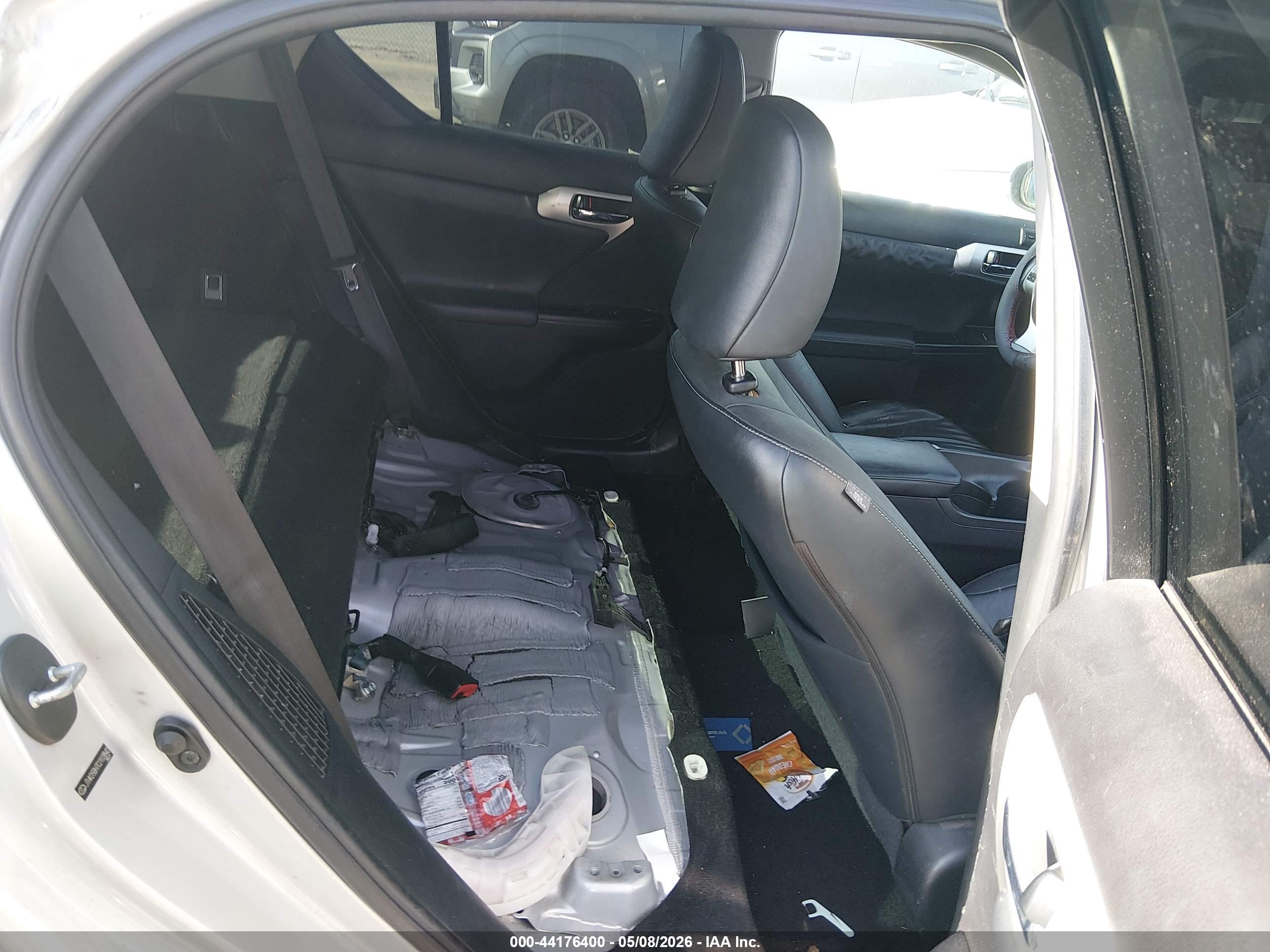 LEXUS CT image 8