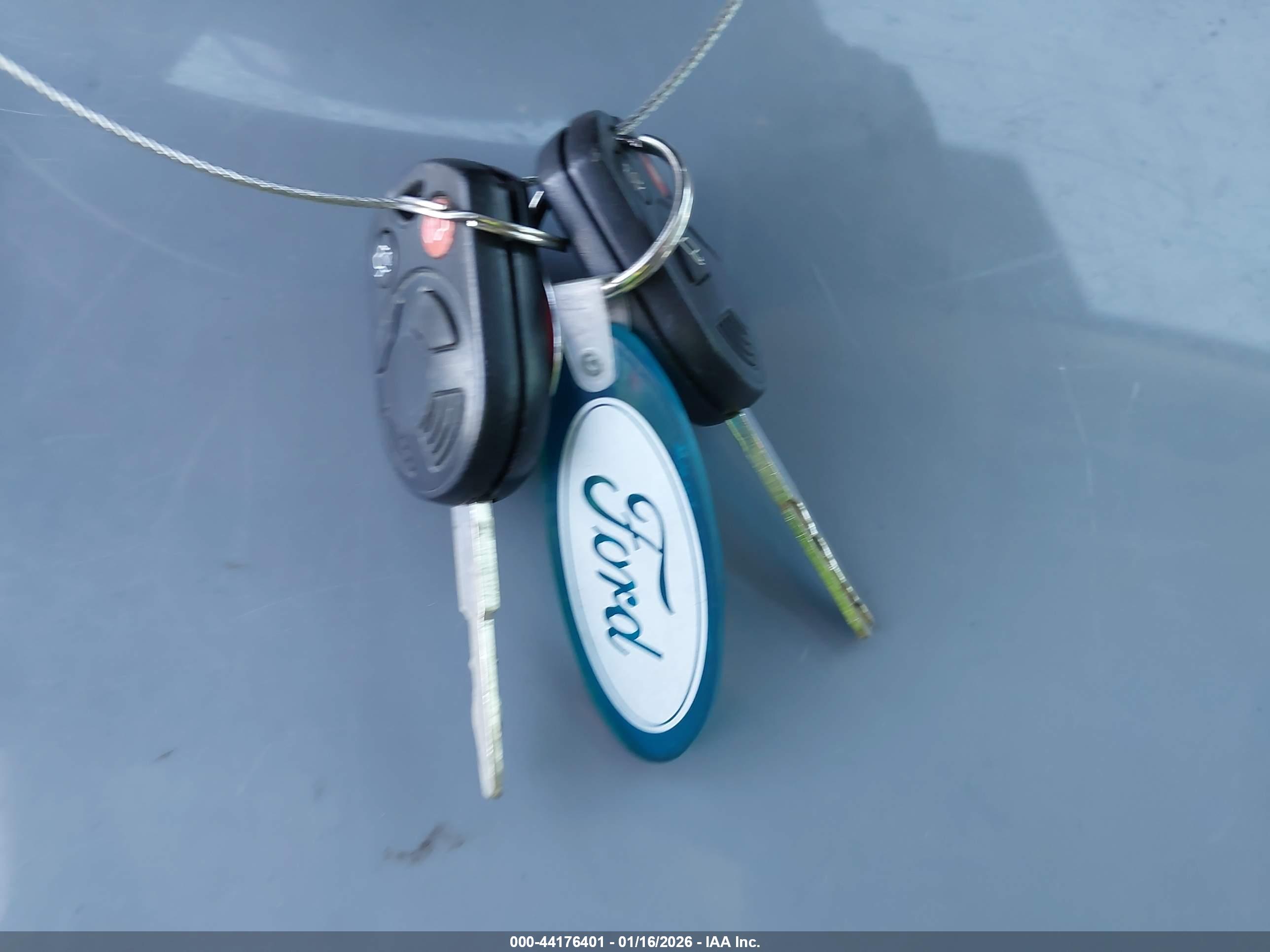 FORD ESCAPE image 11