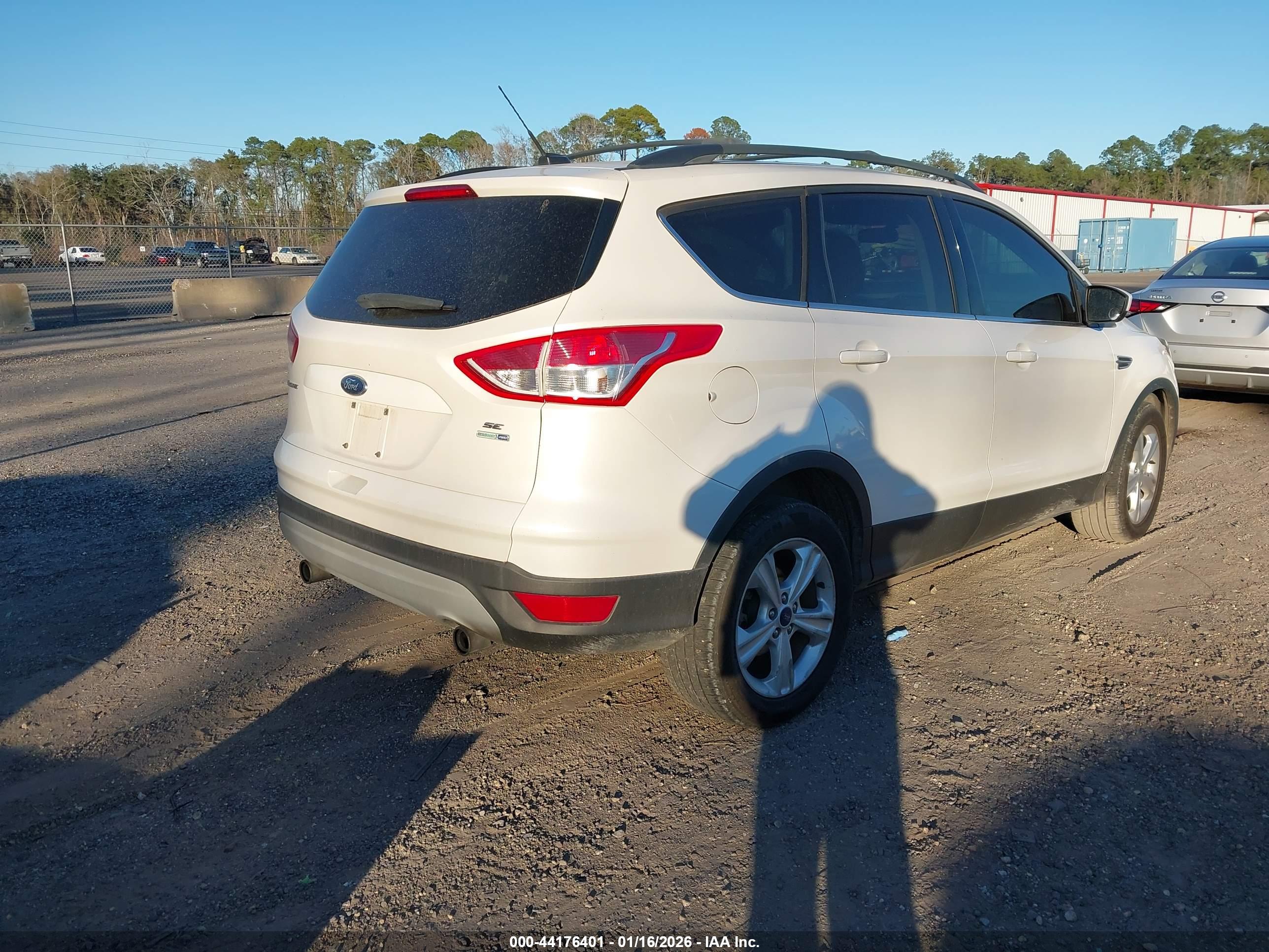 FORD ESCAPE image 4