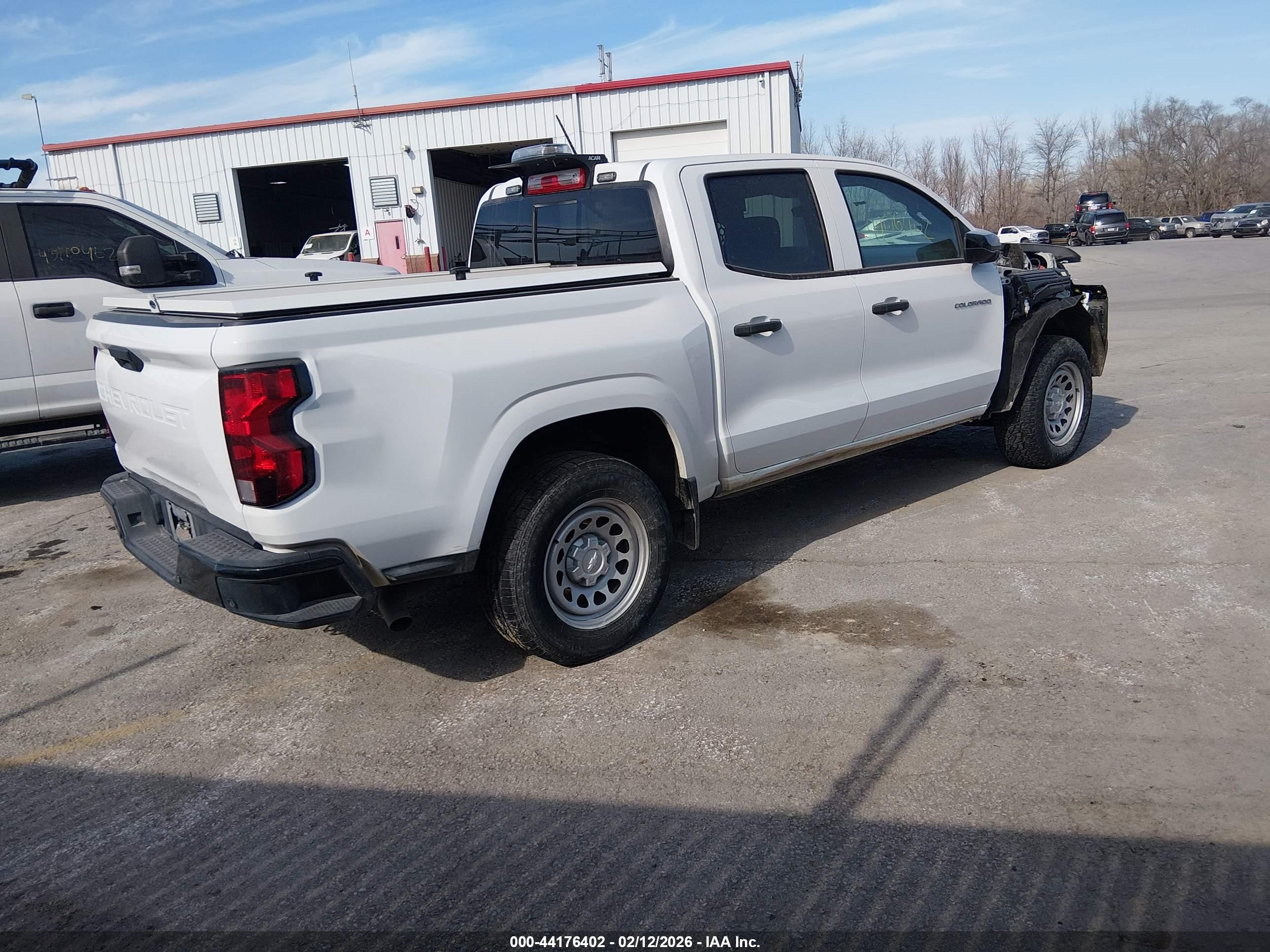 CHEVROLET COLORADO image 4
