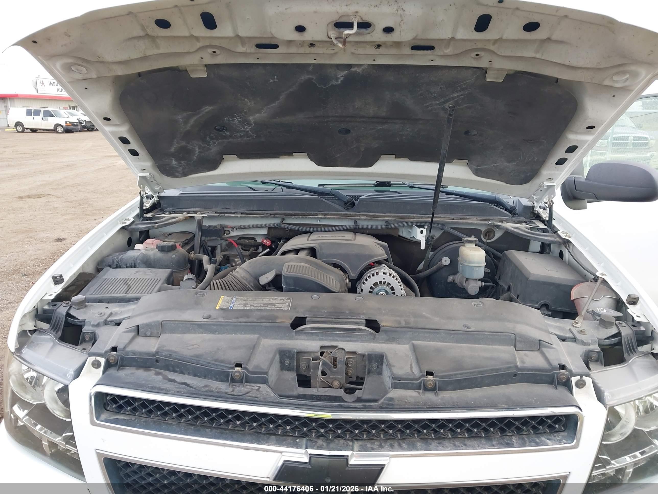 CHEVROLET TAHOE image 10