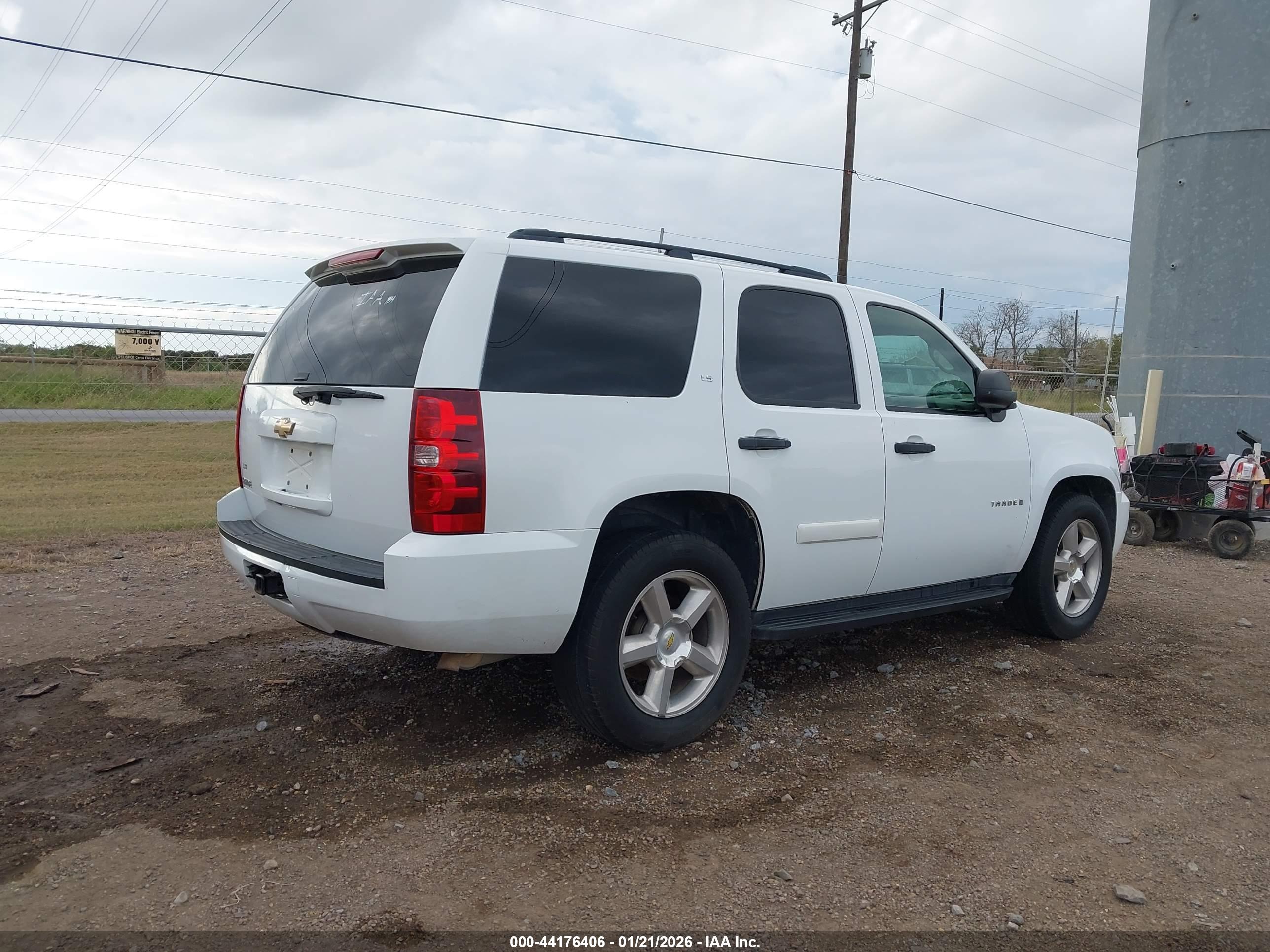CHEVROLET TAHOE image 4