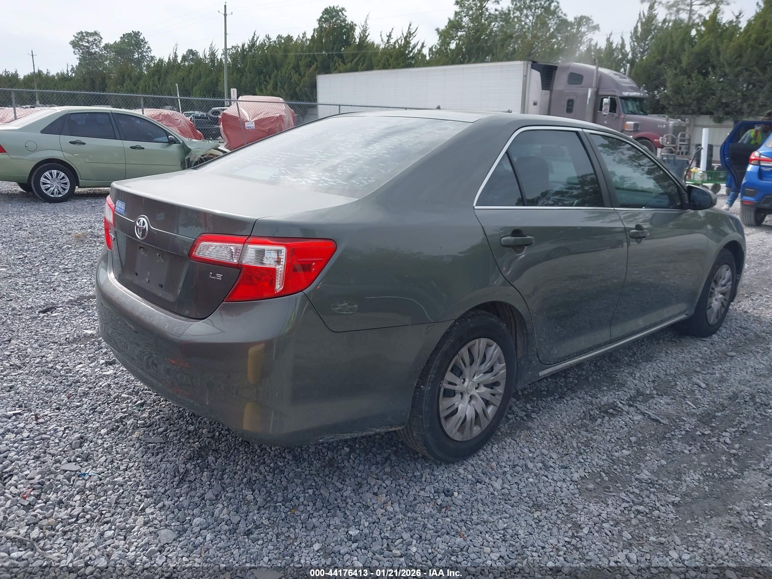 TOYOTA CAMRY image 4