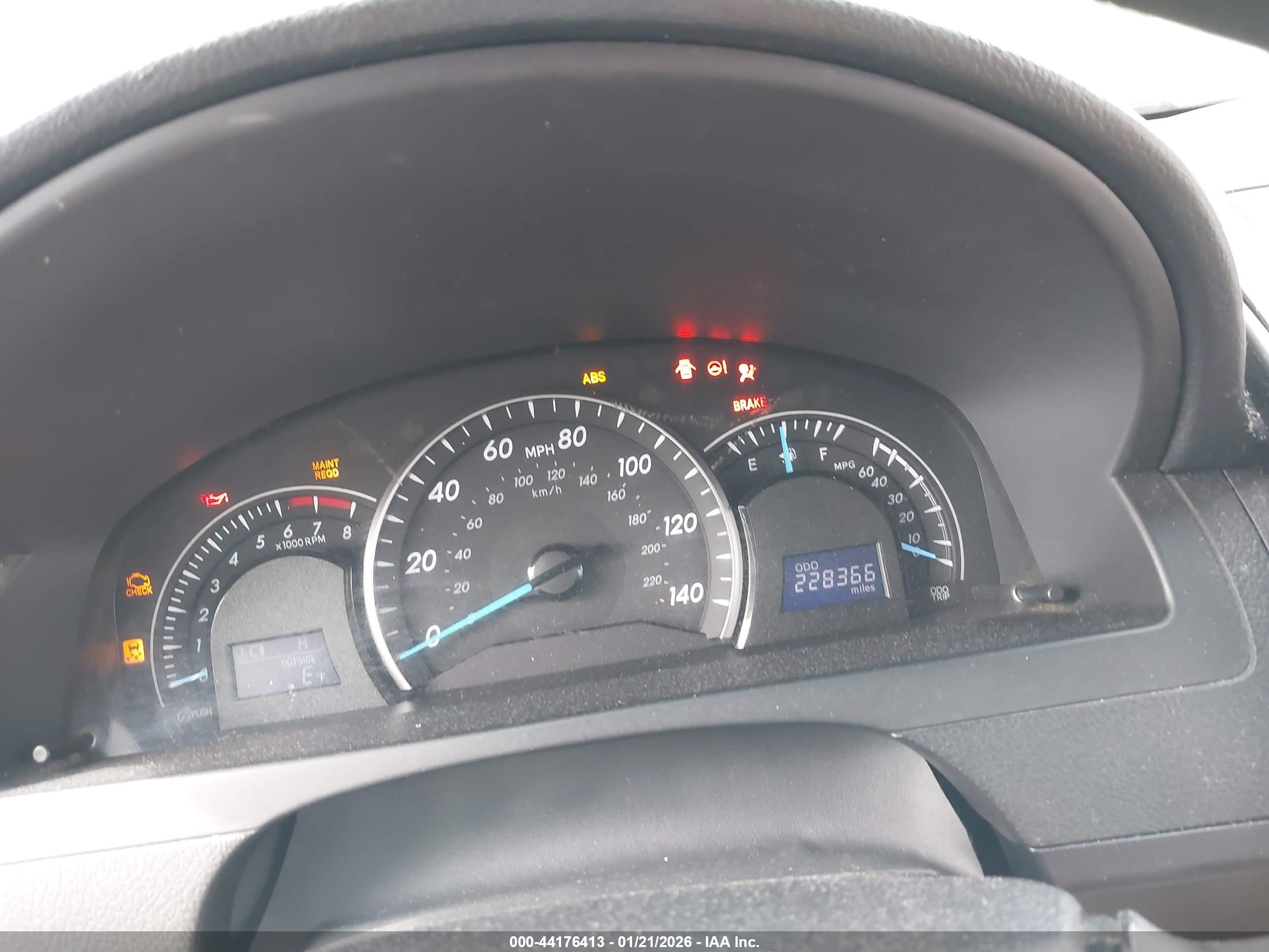 TOYOTA CAMRY image 7