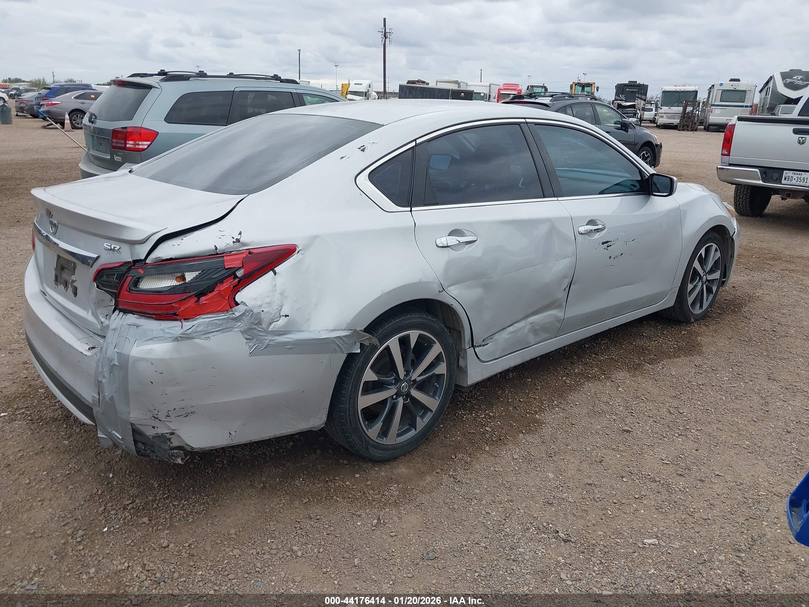 NISSAN ALTIMA image 4