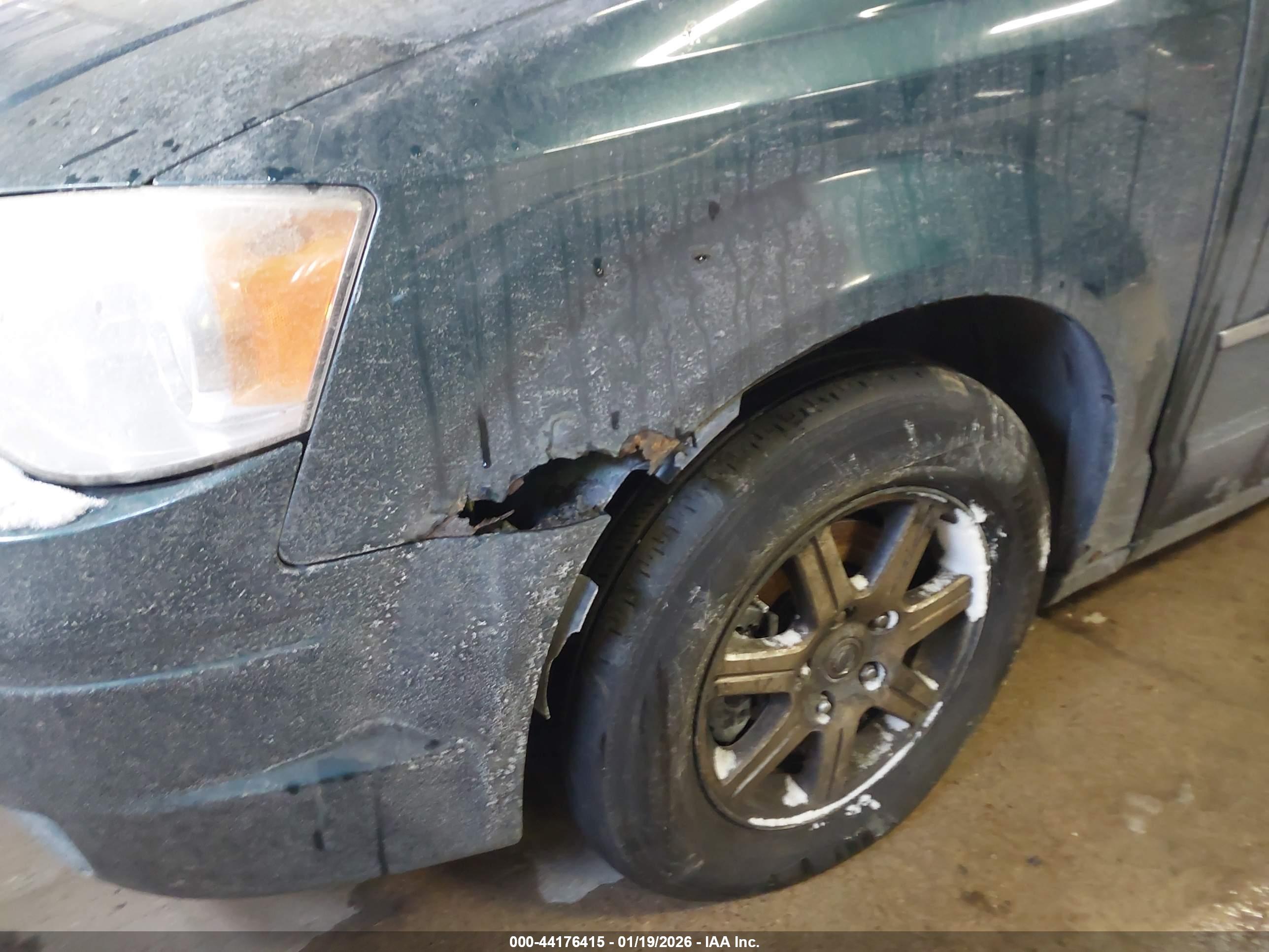 CHRYSLER TOWN image 6