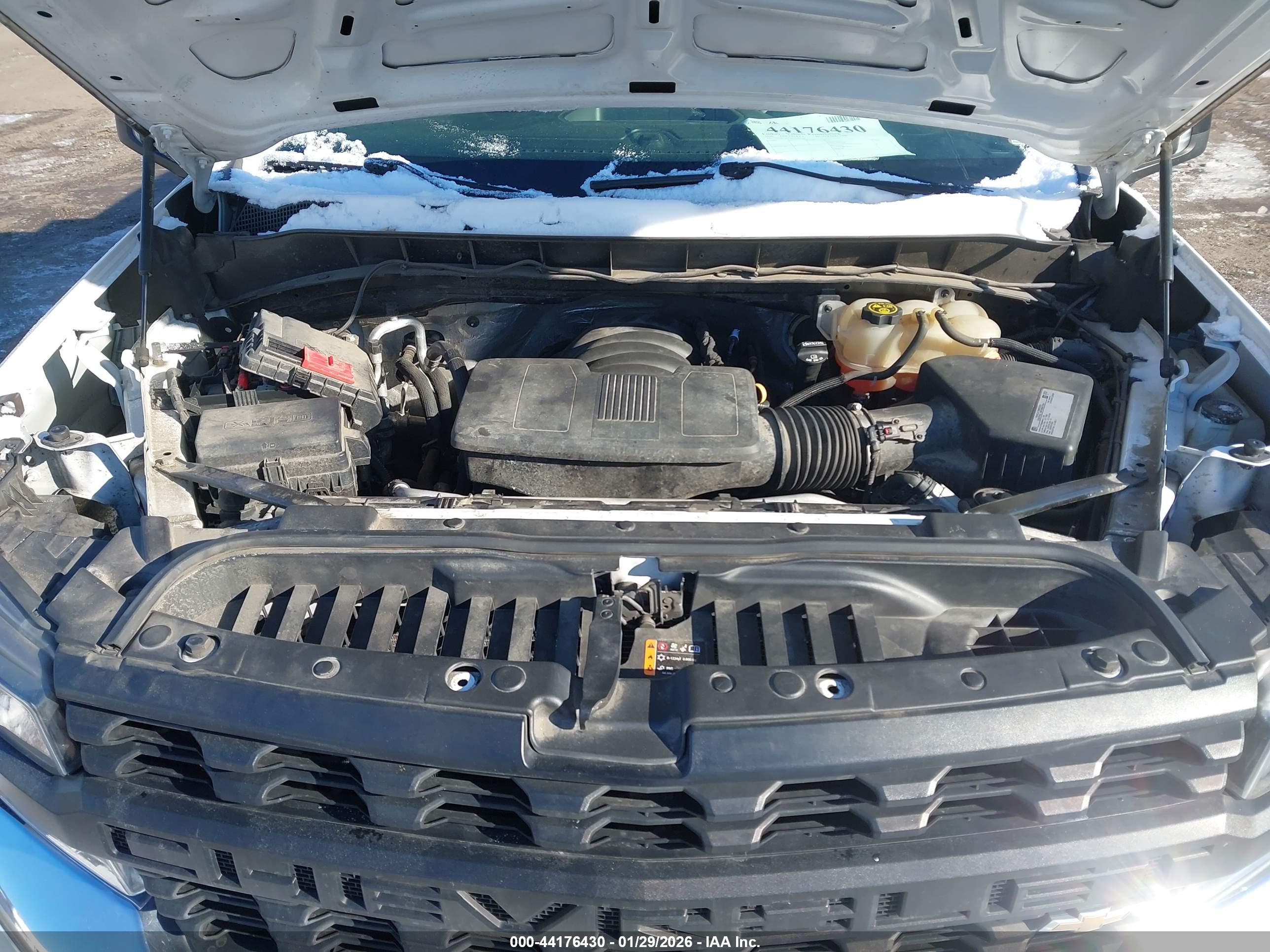 CHEVROLET SILVERADO image 10