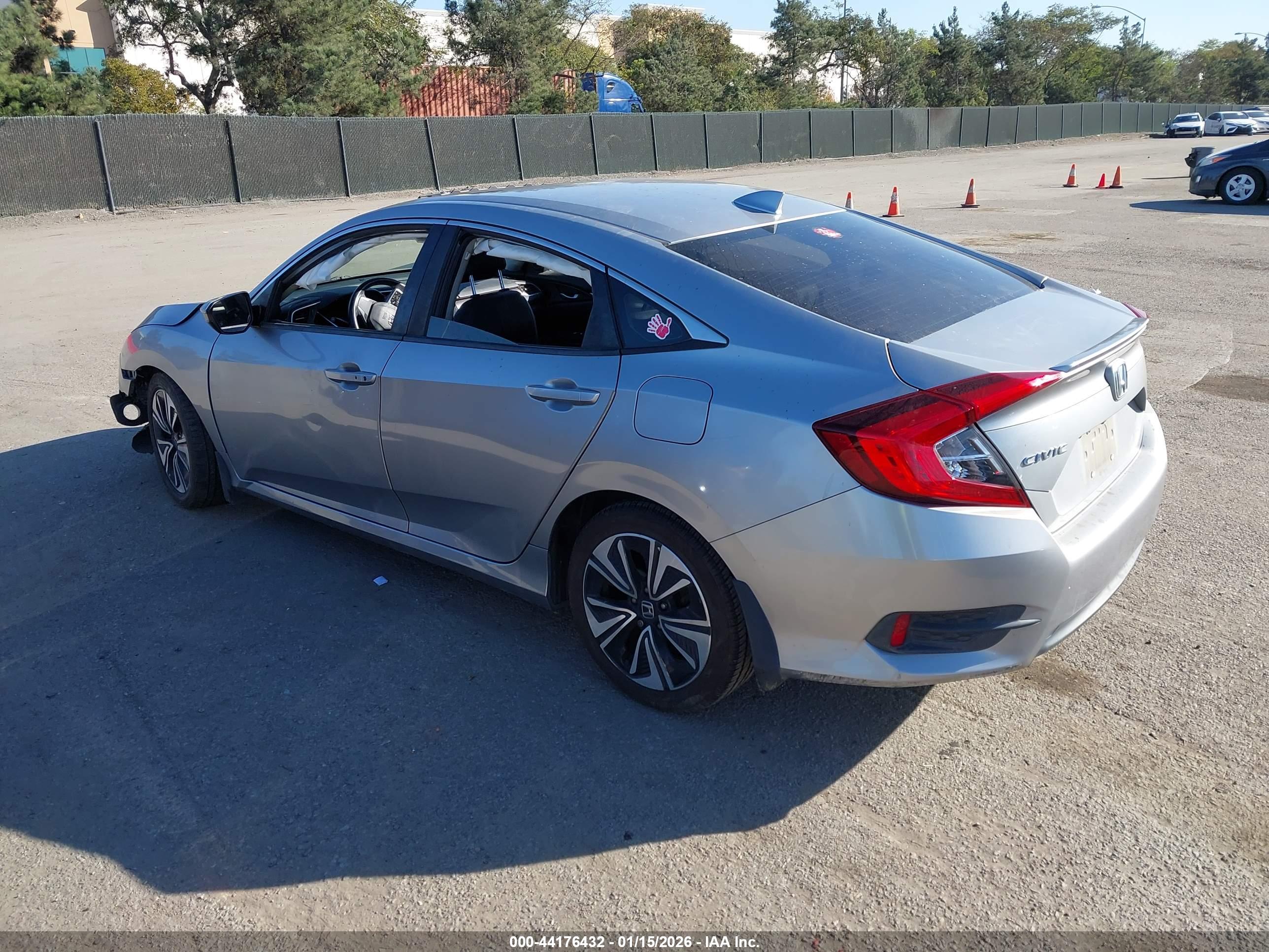 HONDA CIVIC image 3