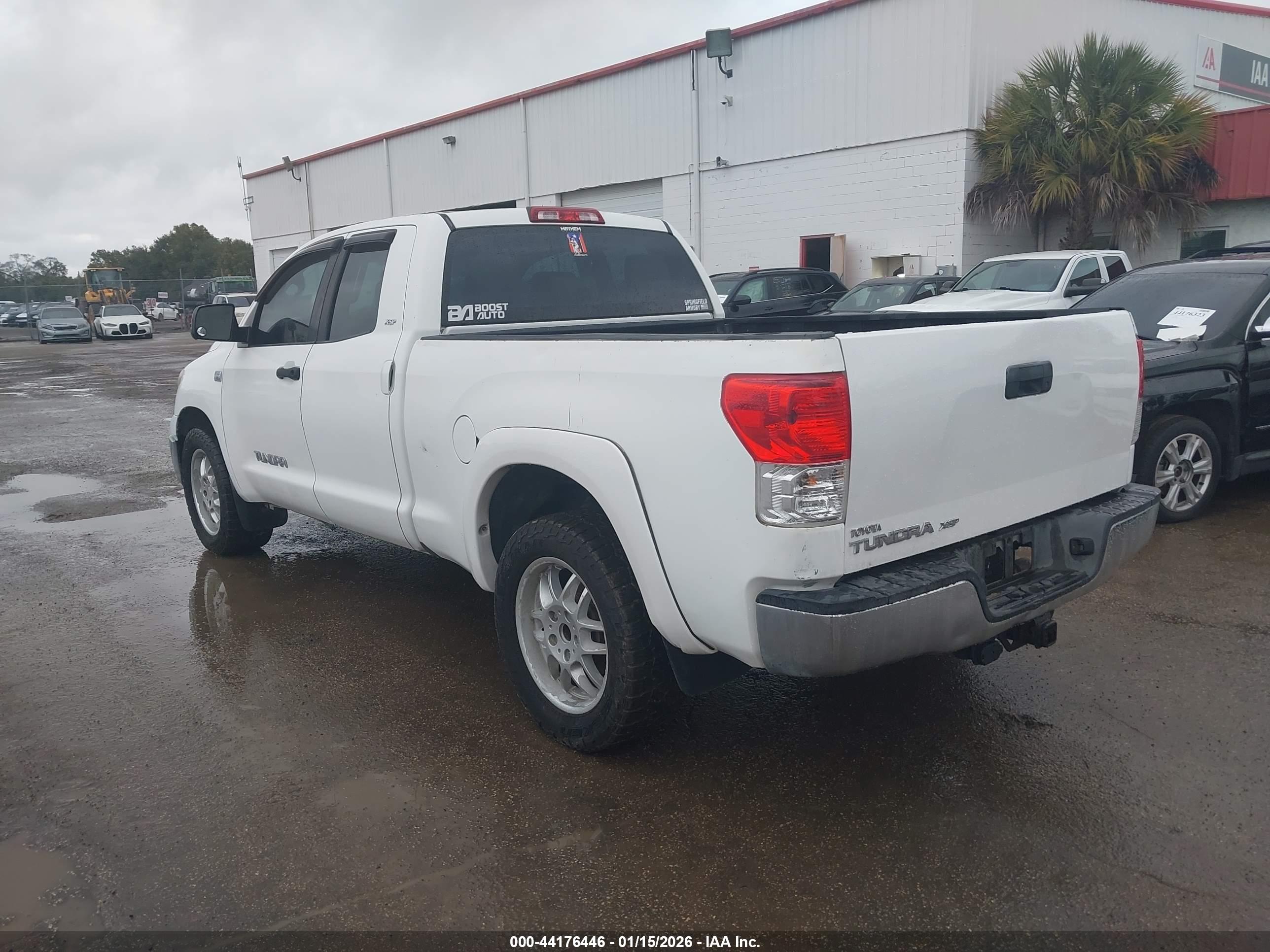 TOYOTA TUNDRA image 3