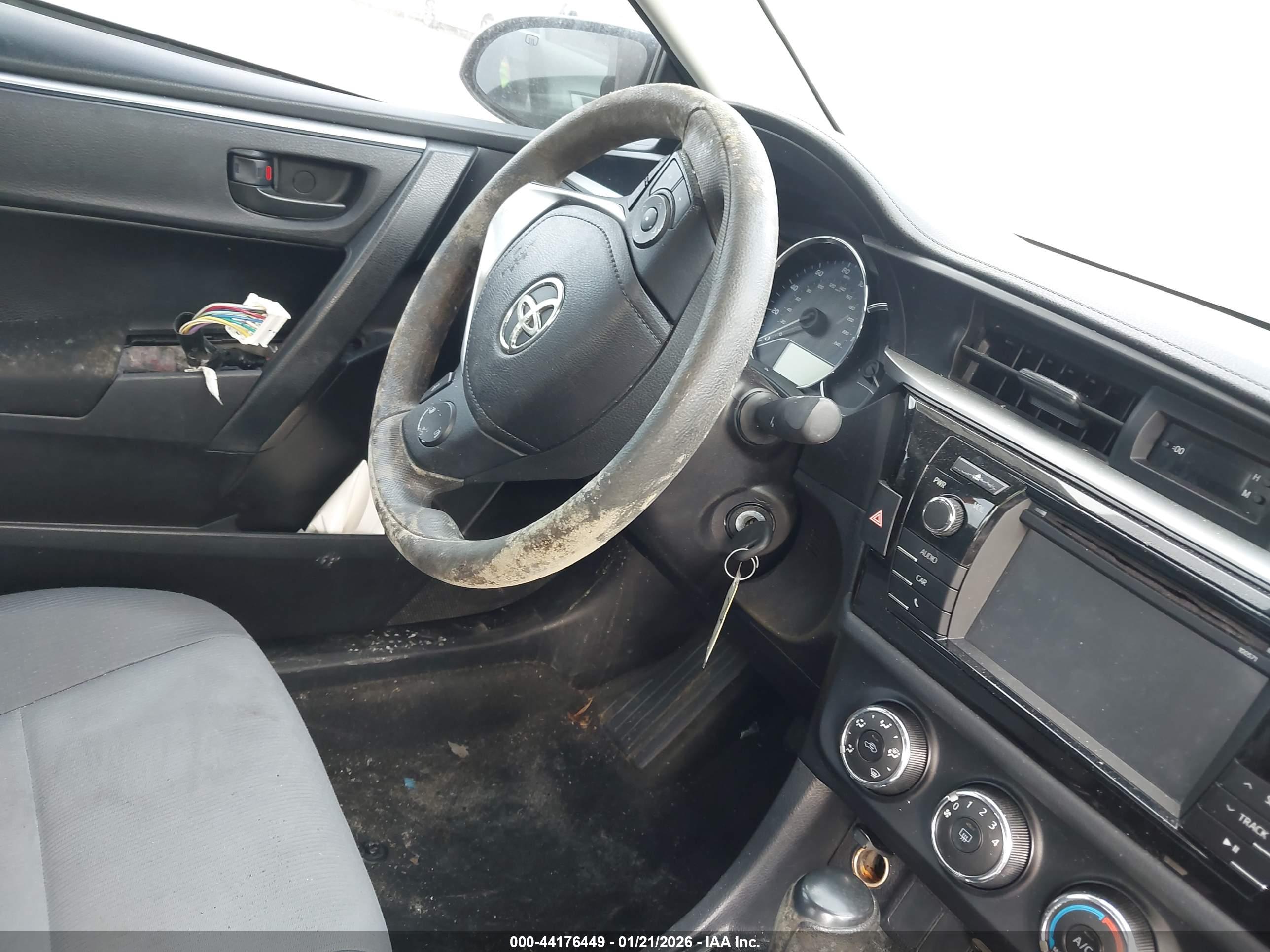 TOYOTA COROLLA image 11