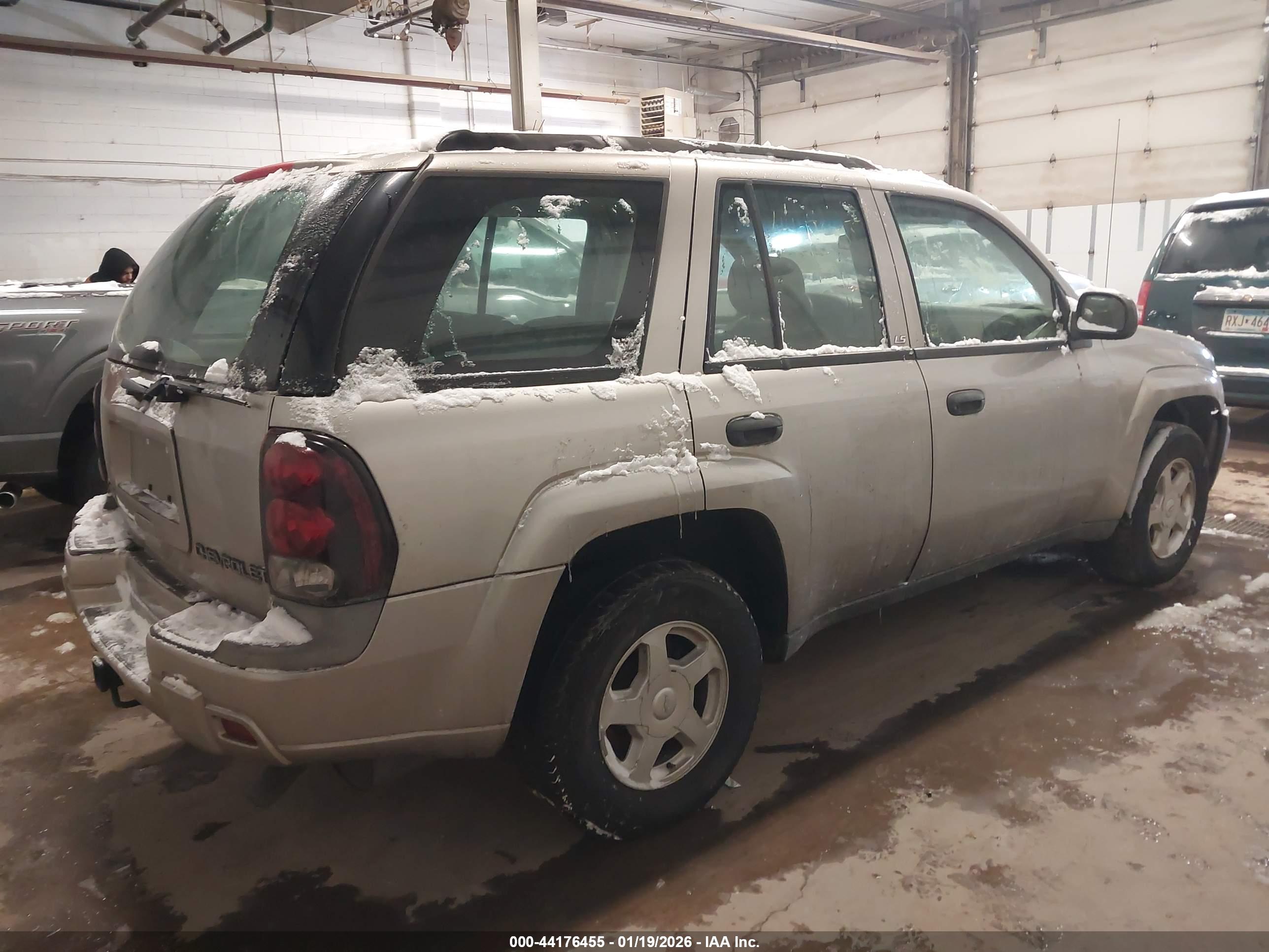 CHEVROLET TRAILBLAZER image 4