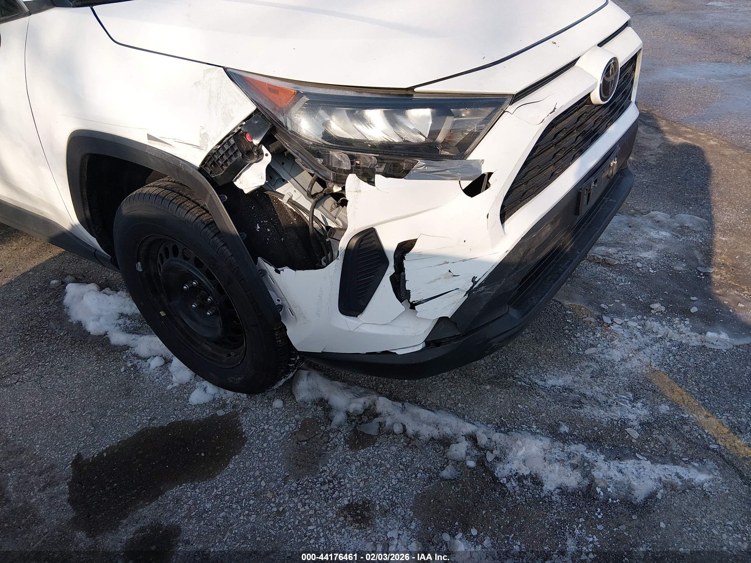 TOYOTA RAV4 image 6