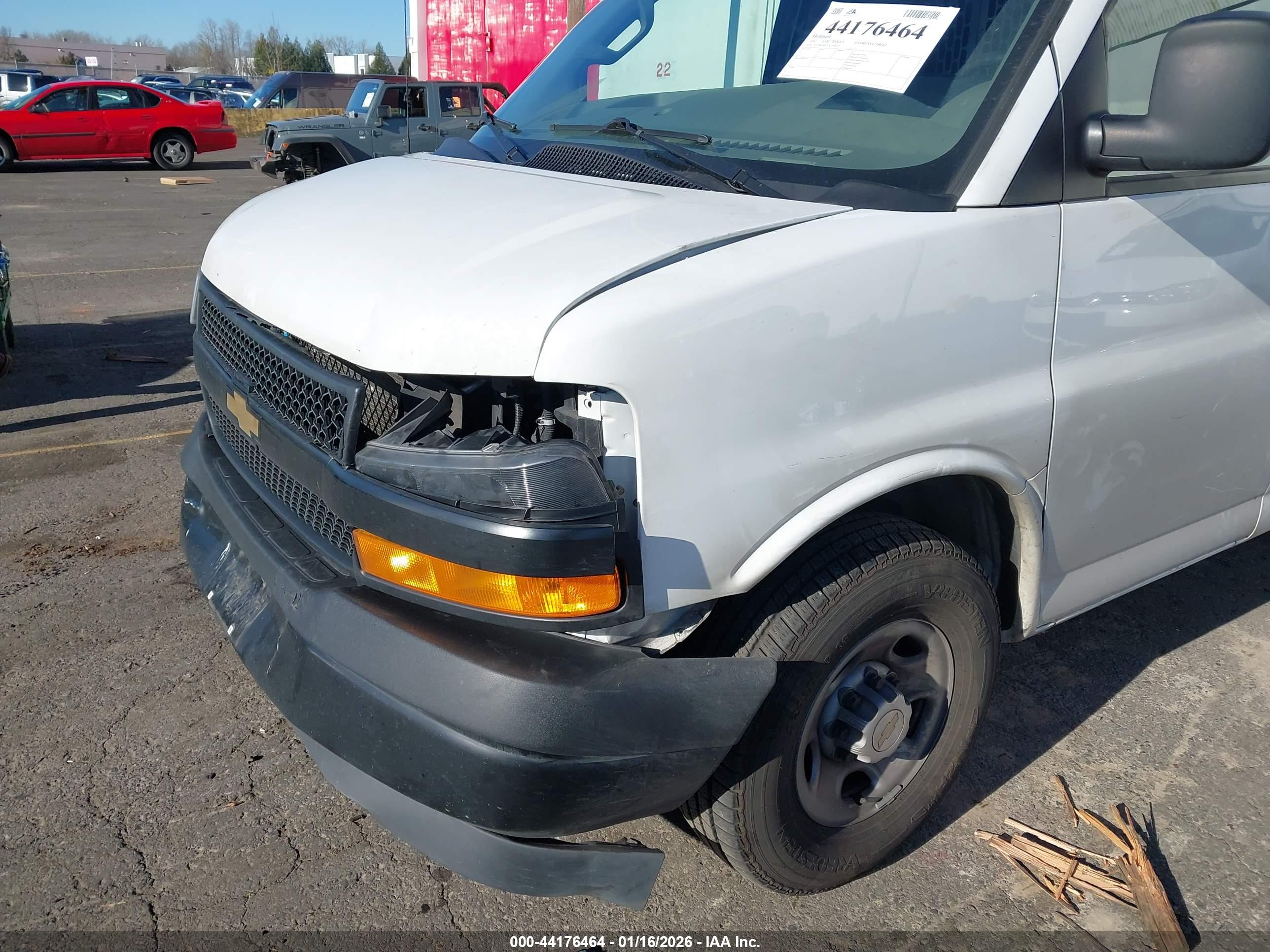 CHEVROLET EXPRESS image 6