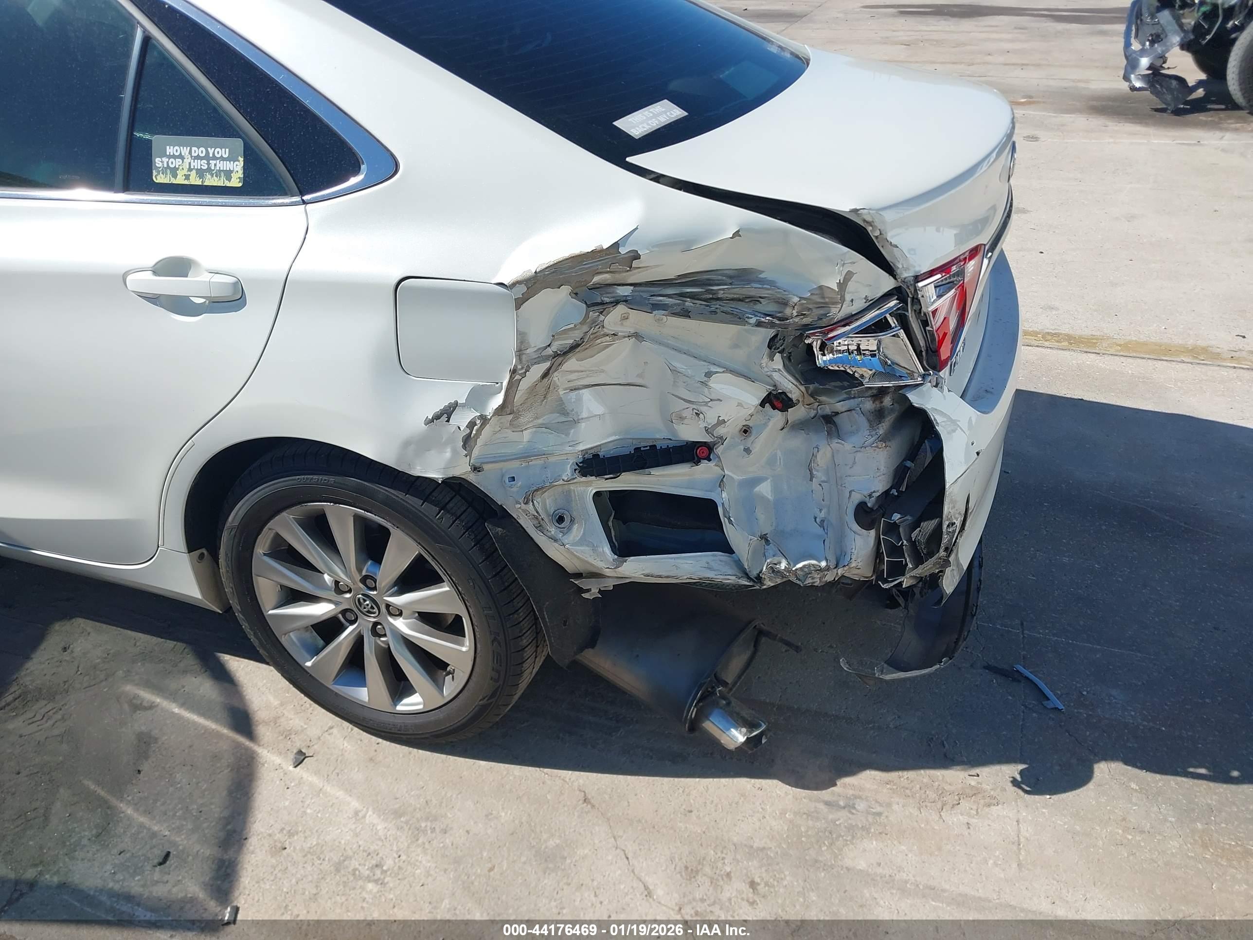 TOYOTA CAMRY image 6