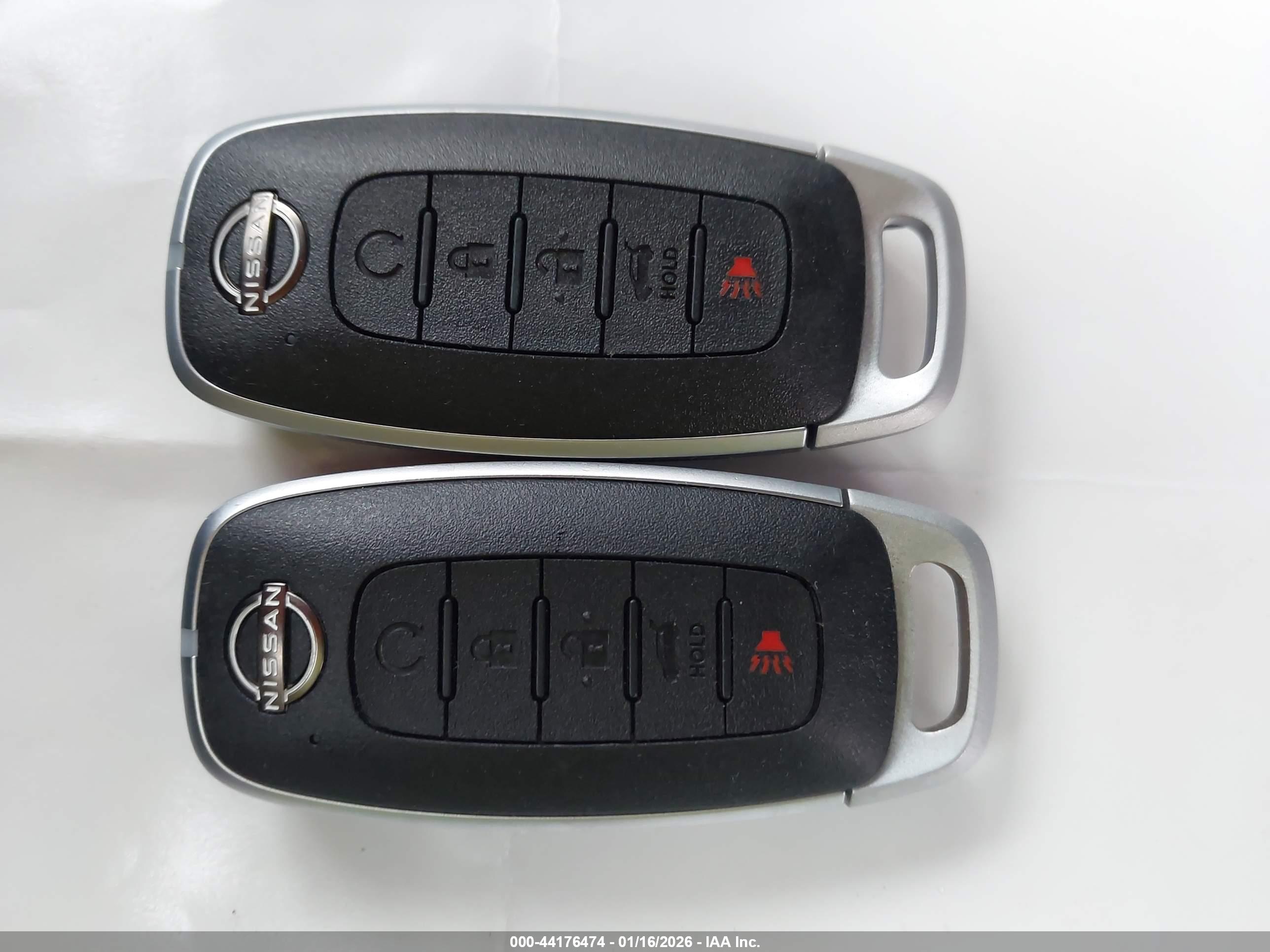 NISSAN ROGUE image 11