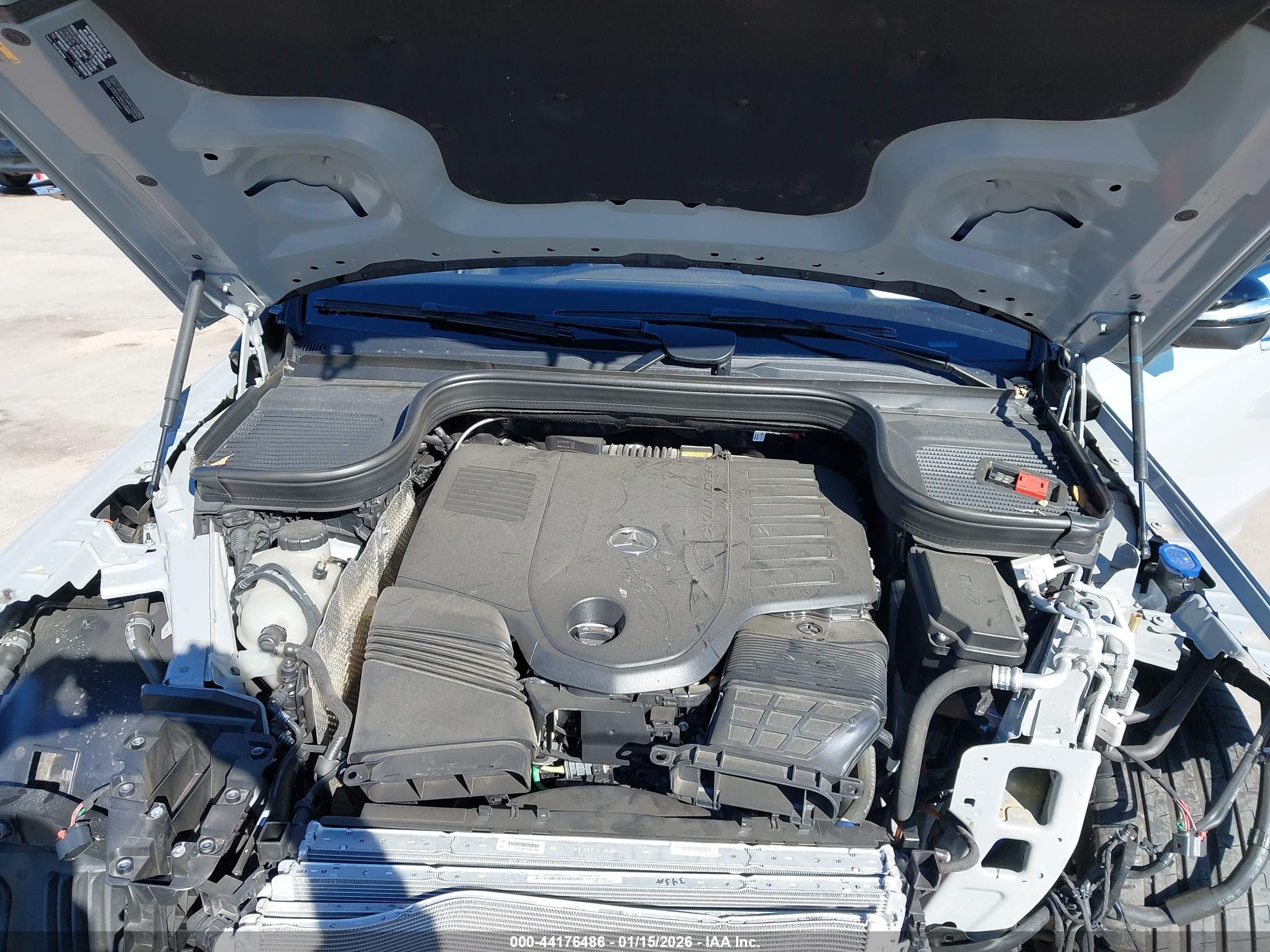 MERCEDES-BENZ GLS image 10