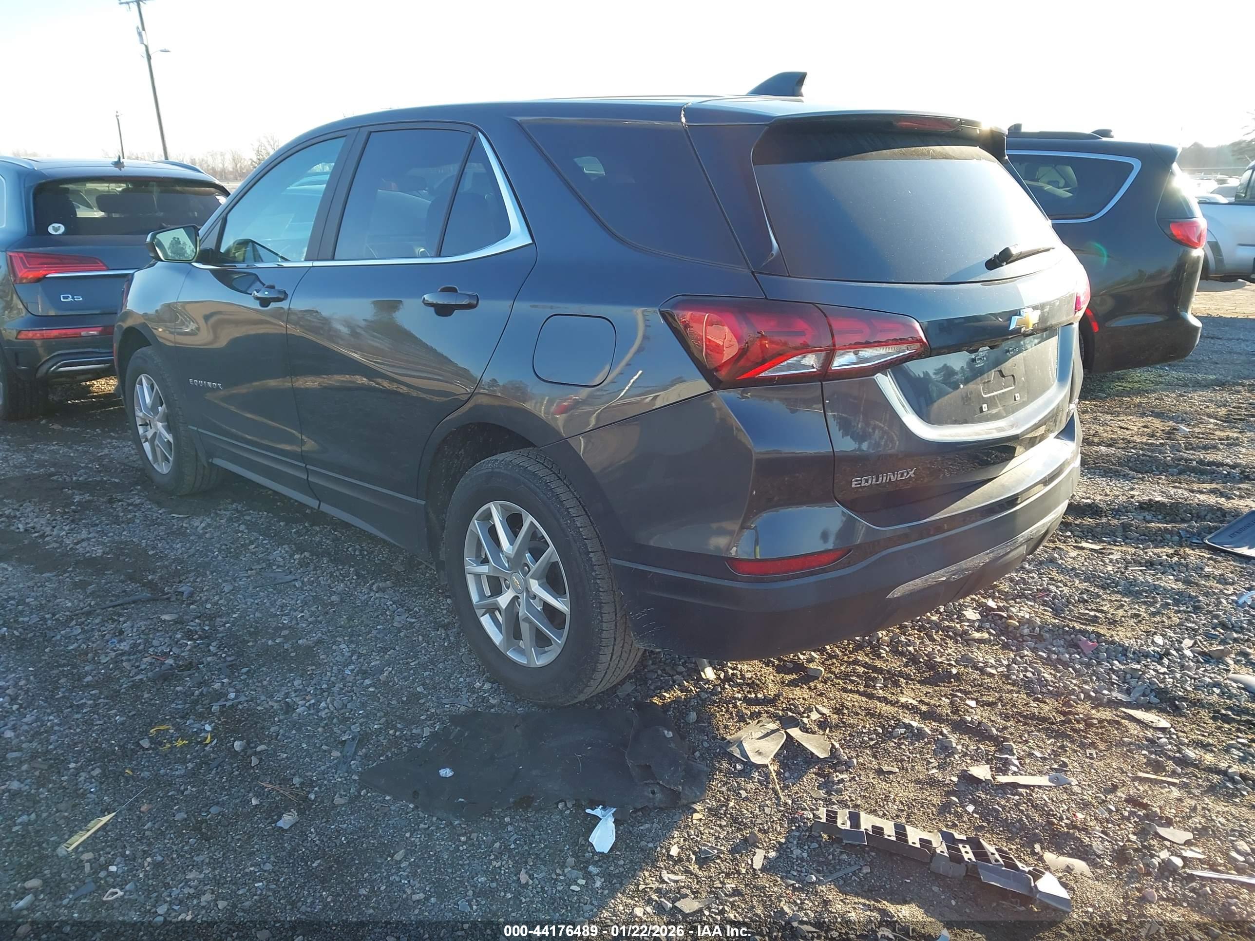 CHEVROLET EQUINOX image 3