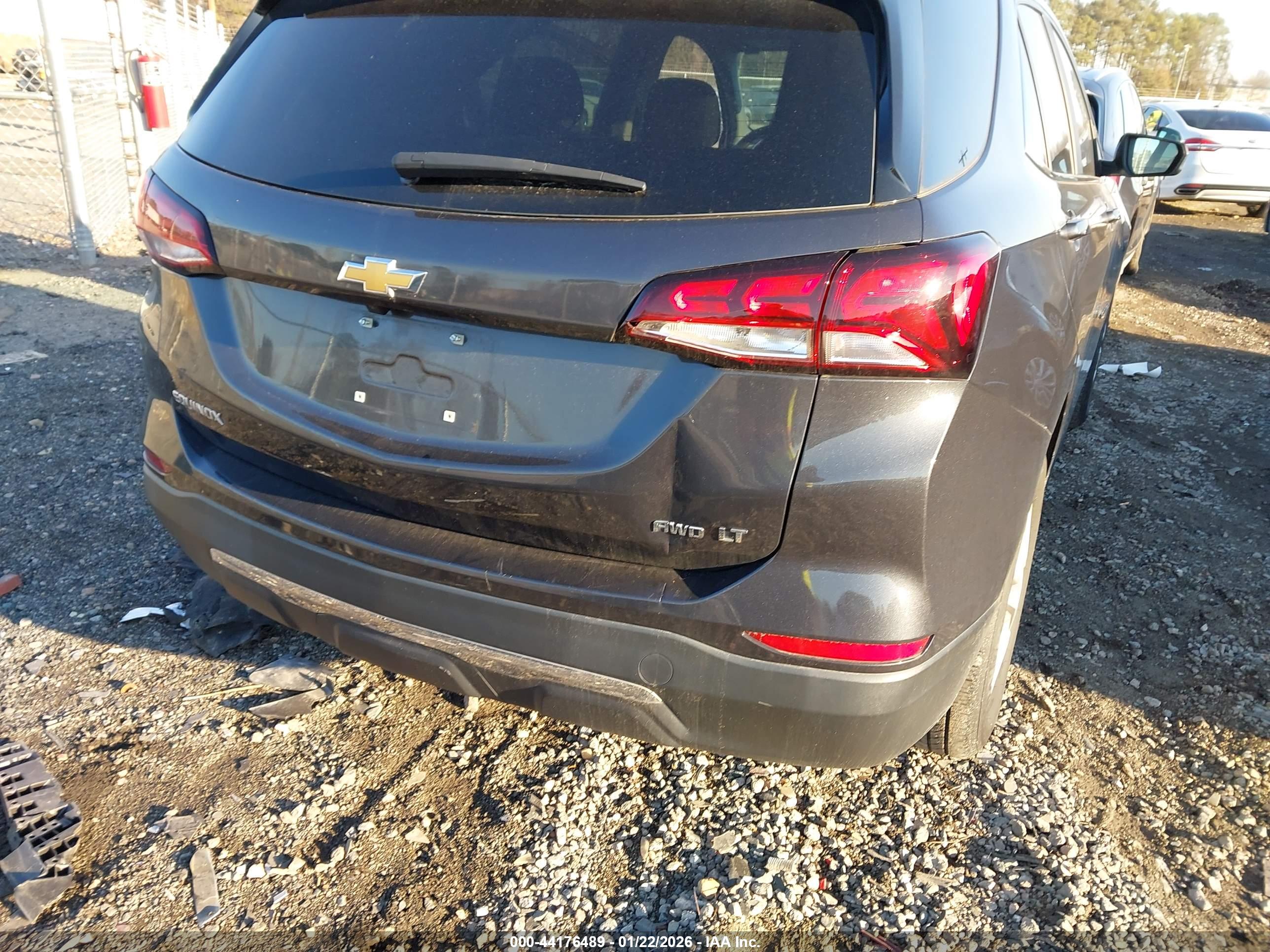 CHEVROLET EQUINOX image 6