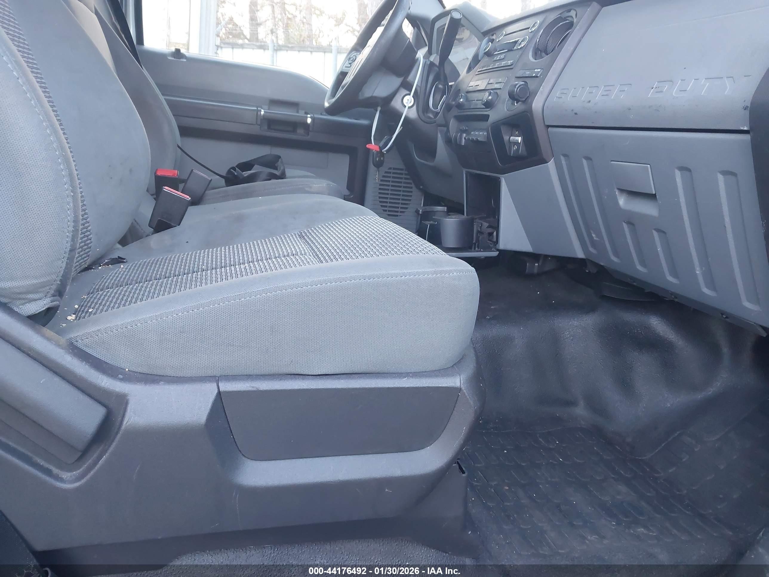 FORD F-450 image 7