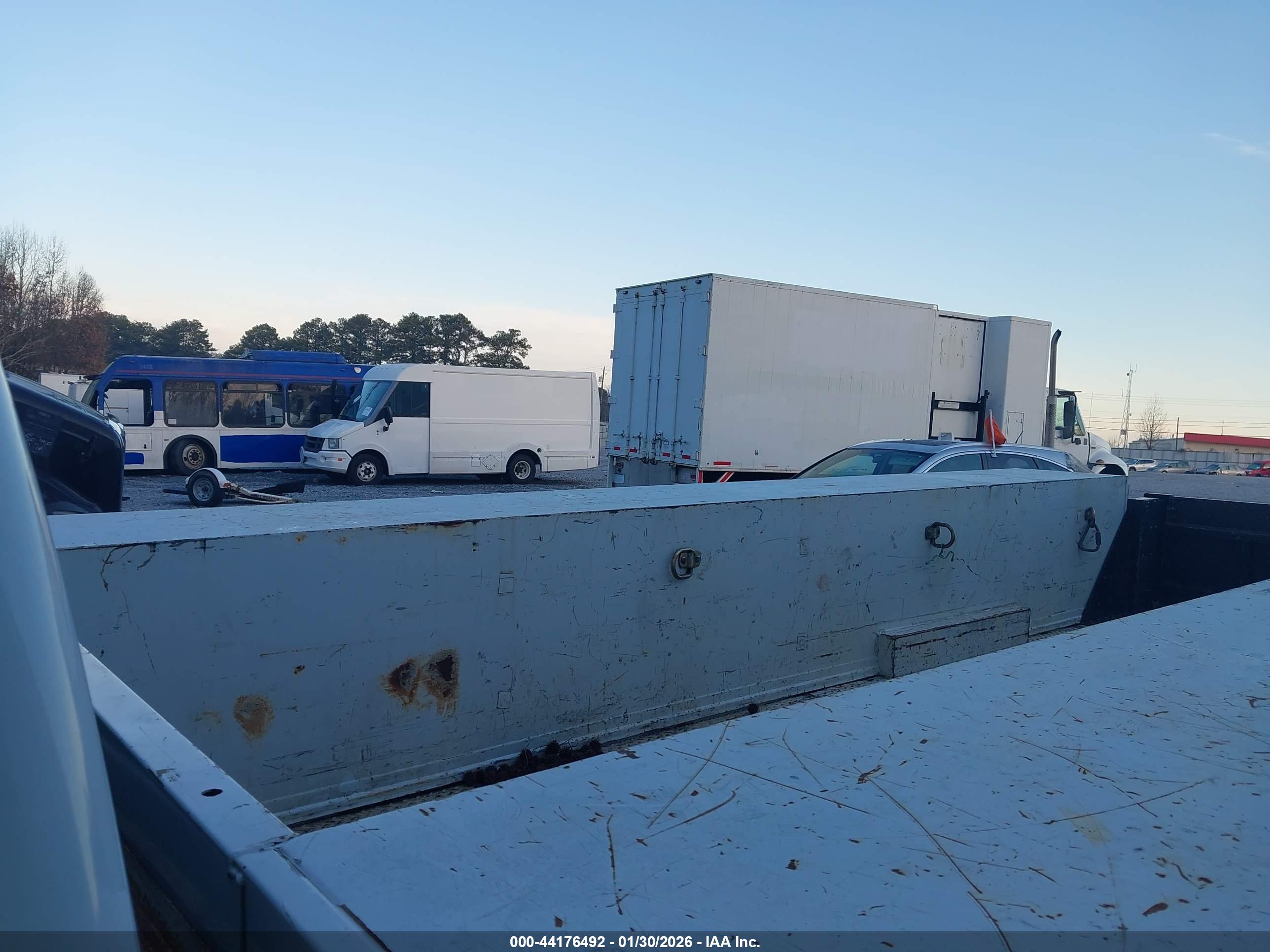 FORD F-450 image 8