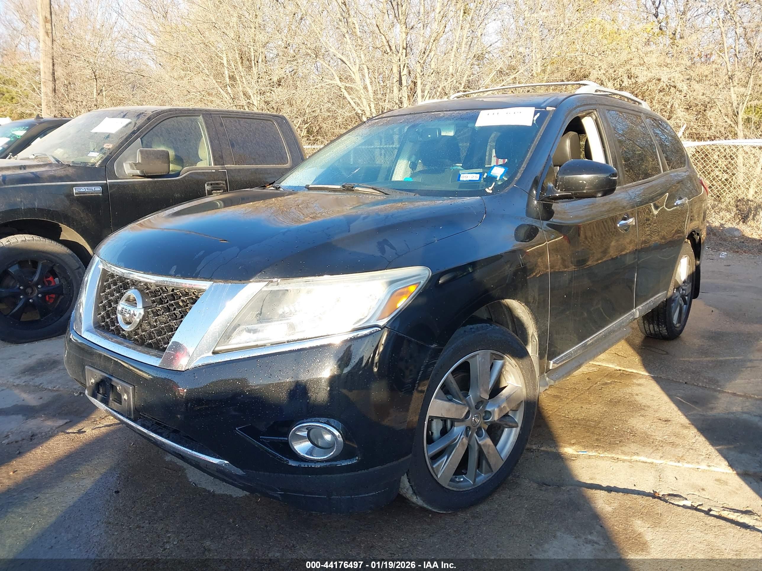 NISSAN PATHFINDER image 2
