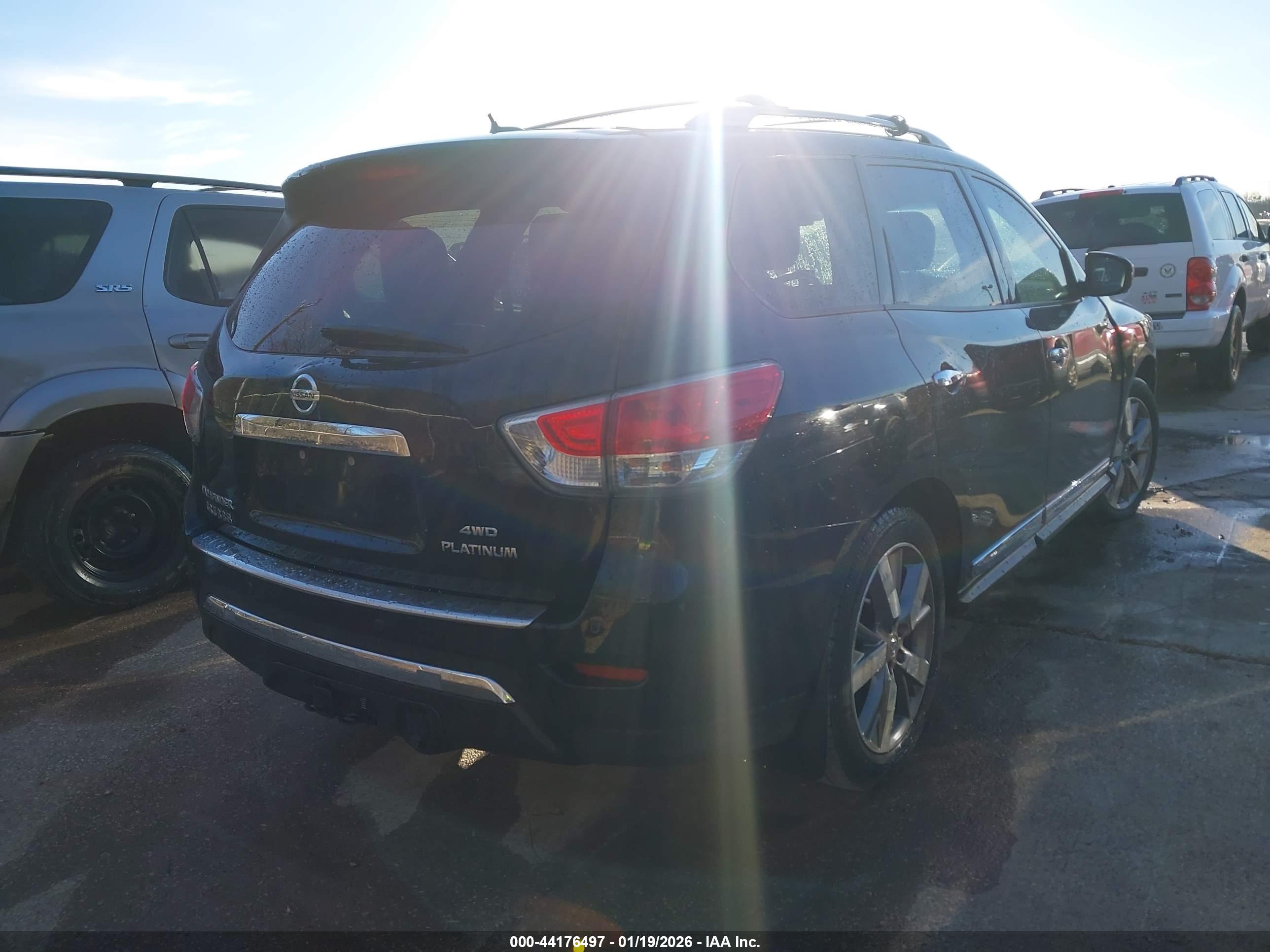 NISSAN PATHFINDER image 4