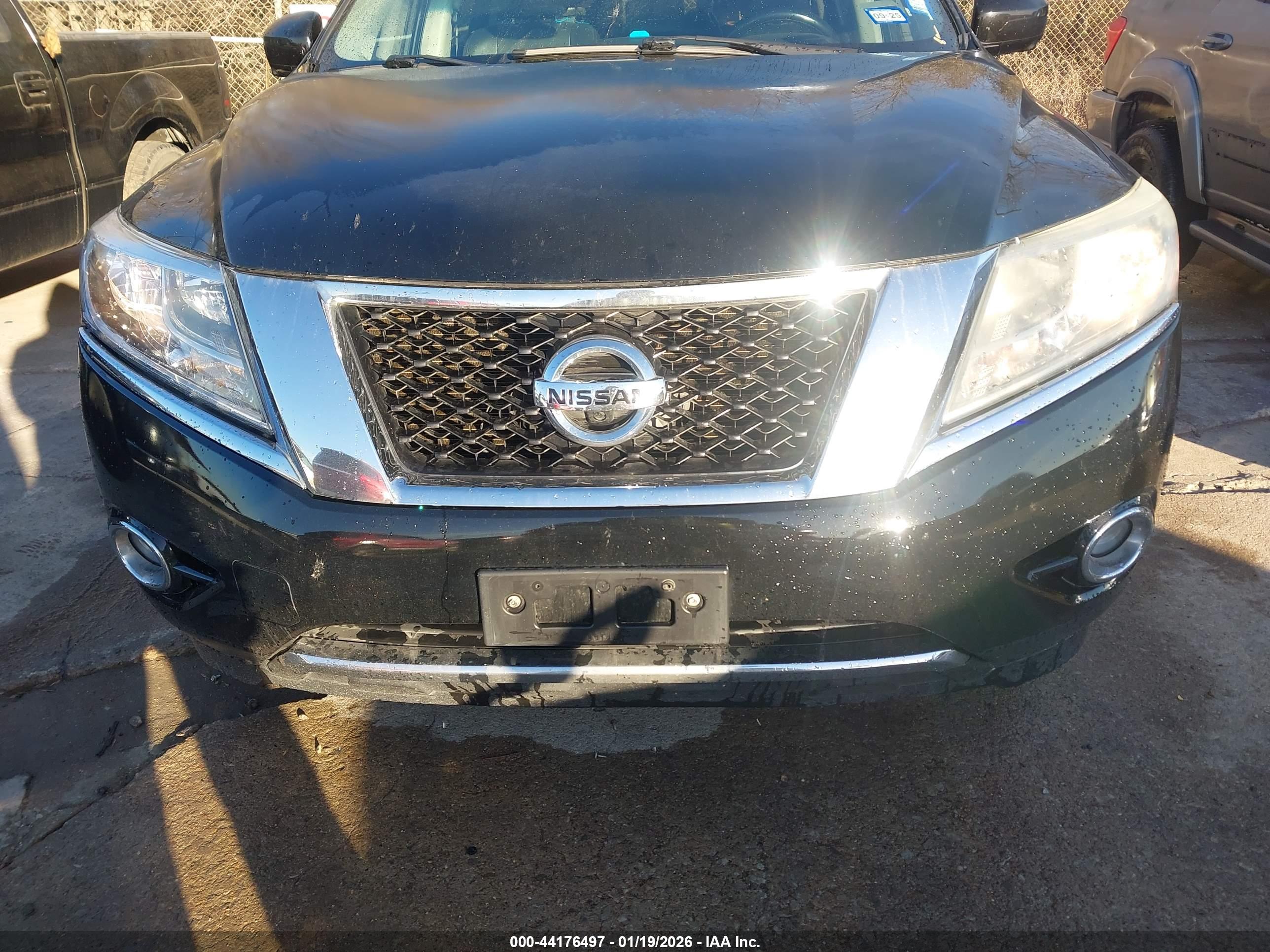 NISSAN PATHFINDER image 6
