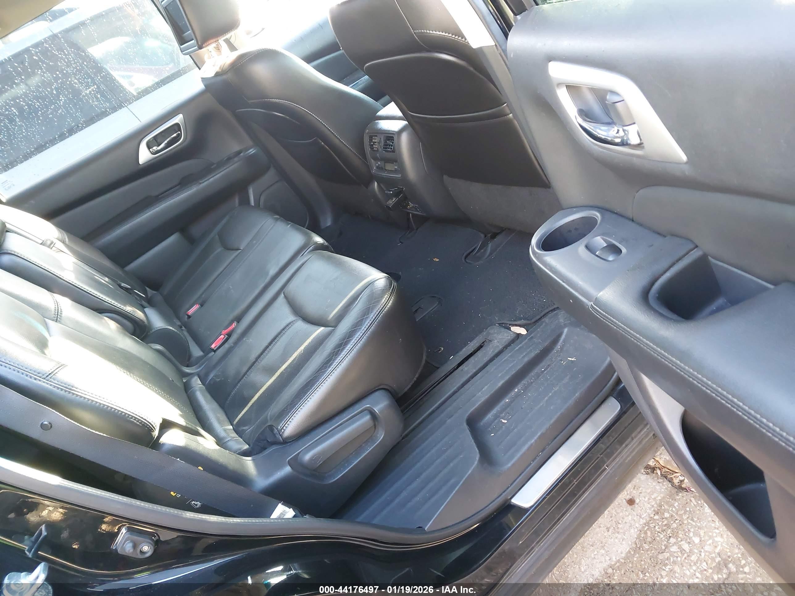 NISSAN PATHFINDER image 8