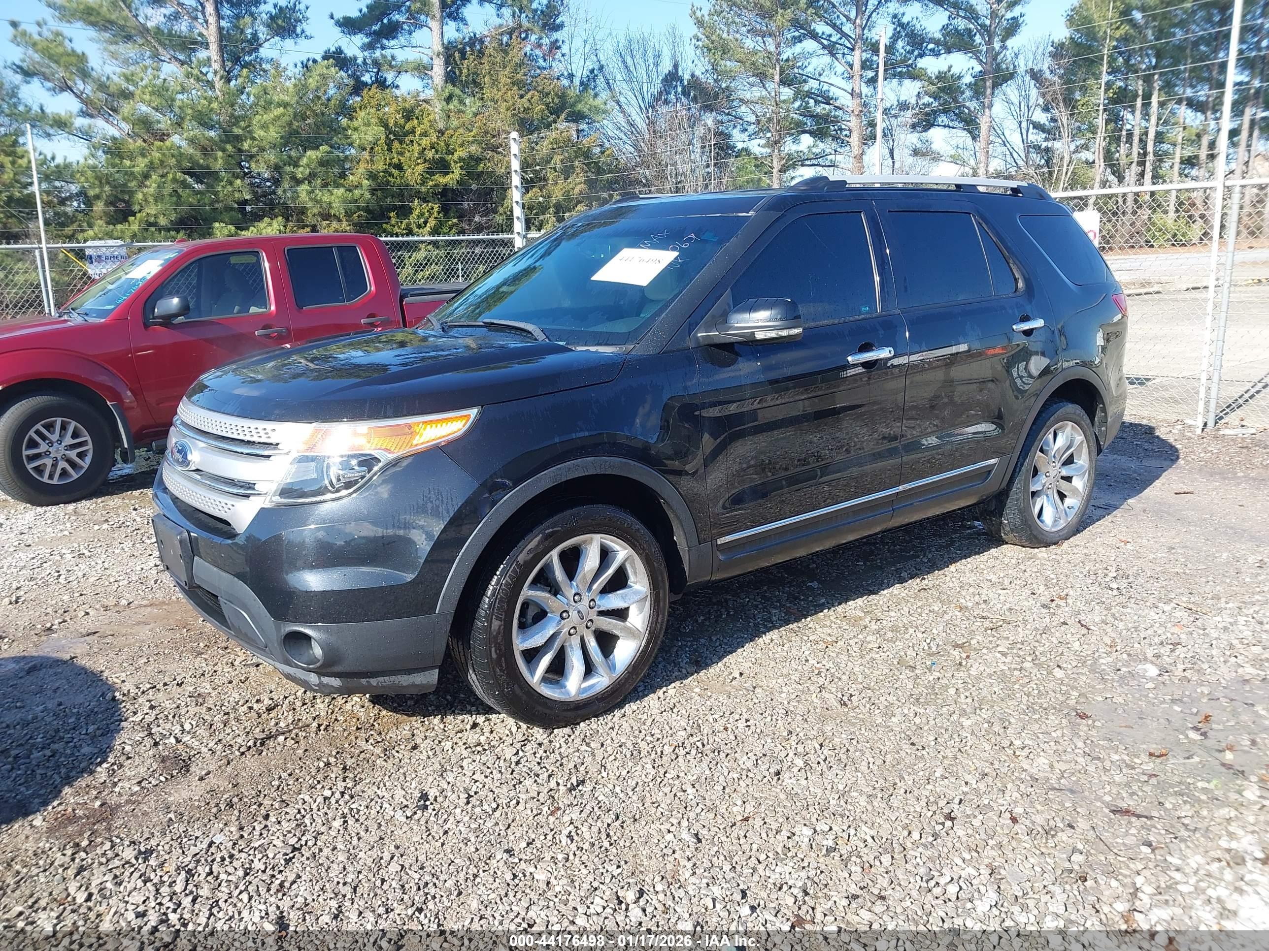 FORD EXPLORER image 2