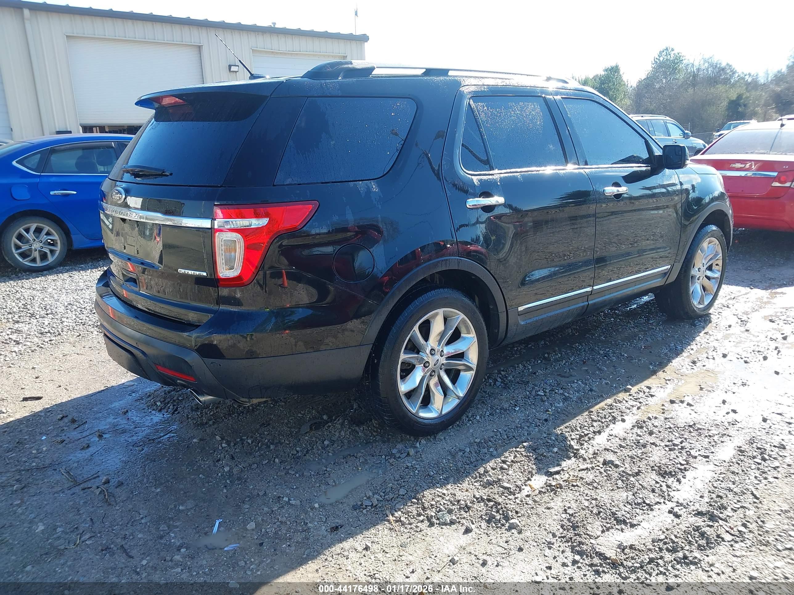FORD EXPLORER image 4