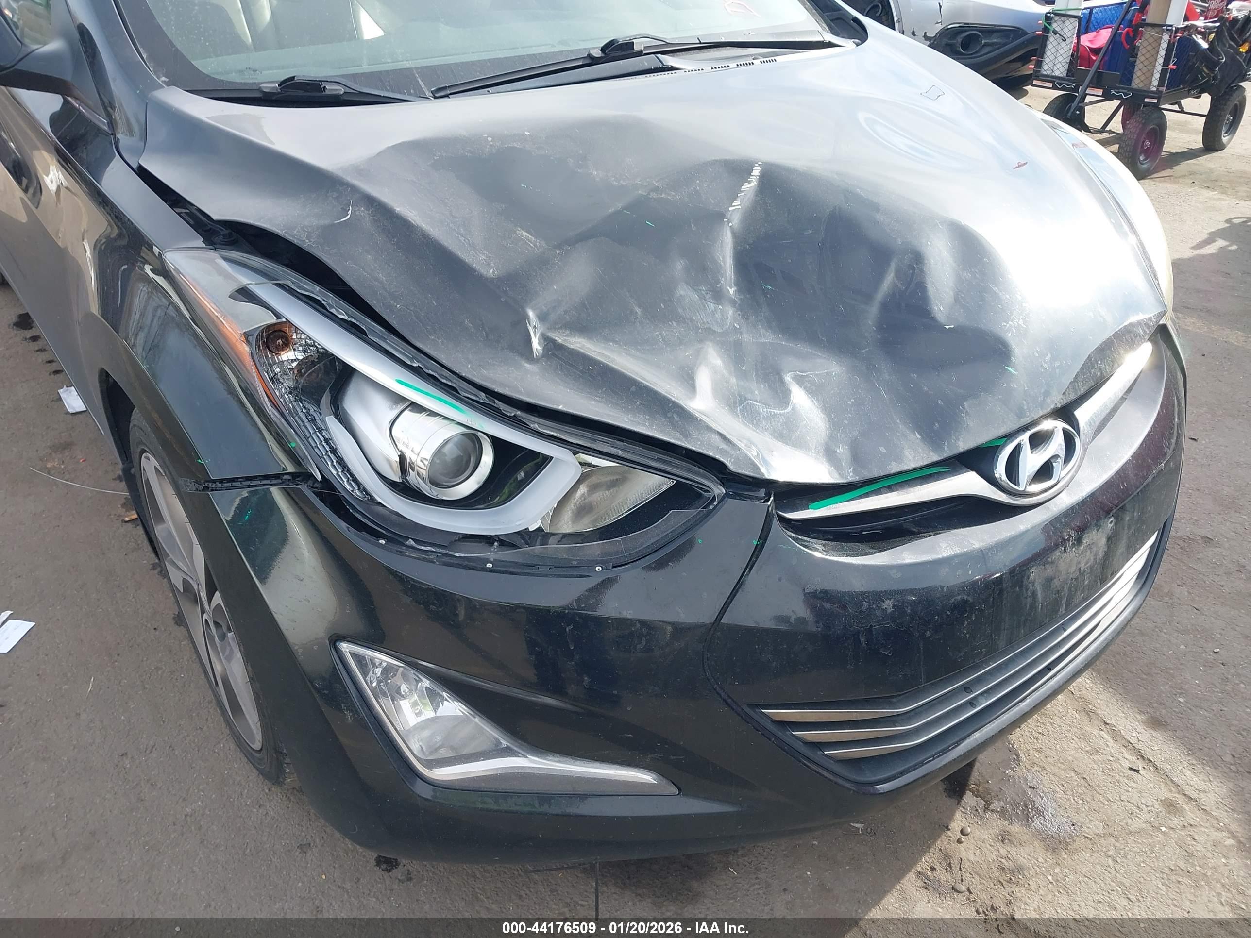 HYUNDAI ELANTRA image 6