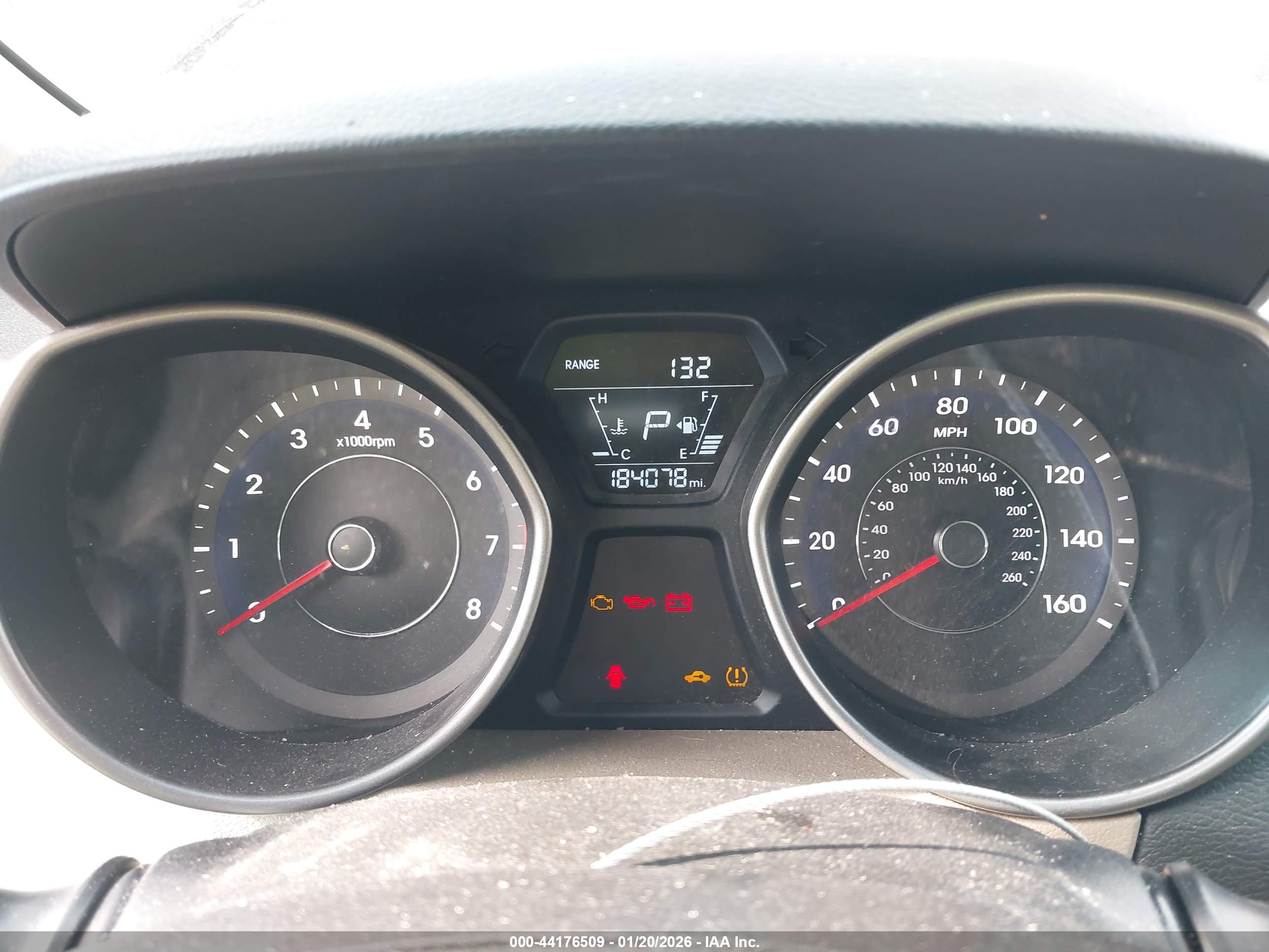 HYUNDAI ELANTRA image 7