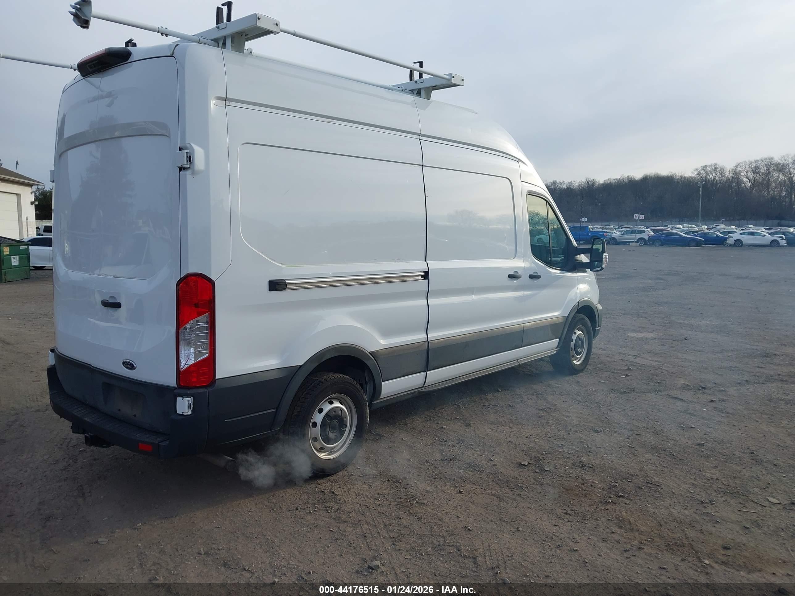 FORD TRANSIT-250 image 4