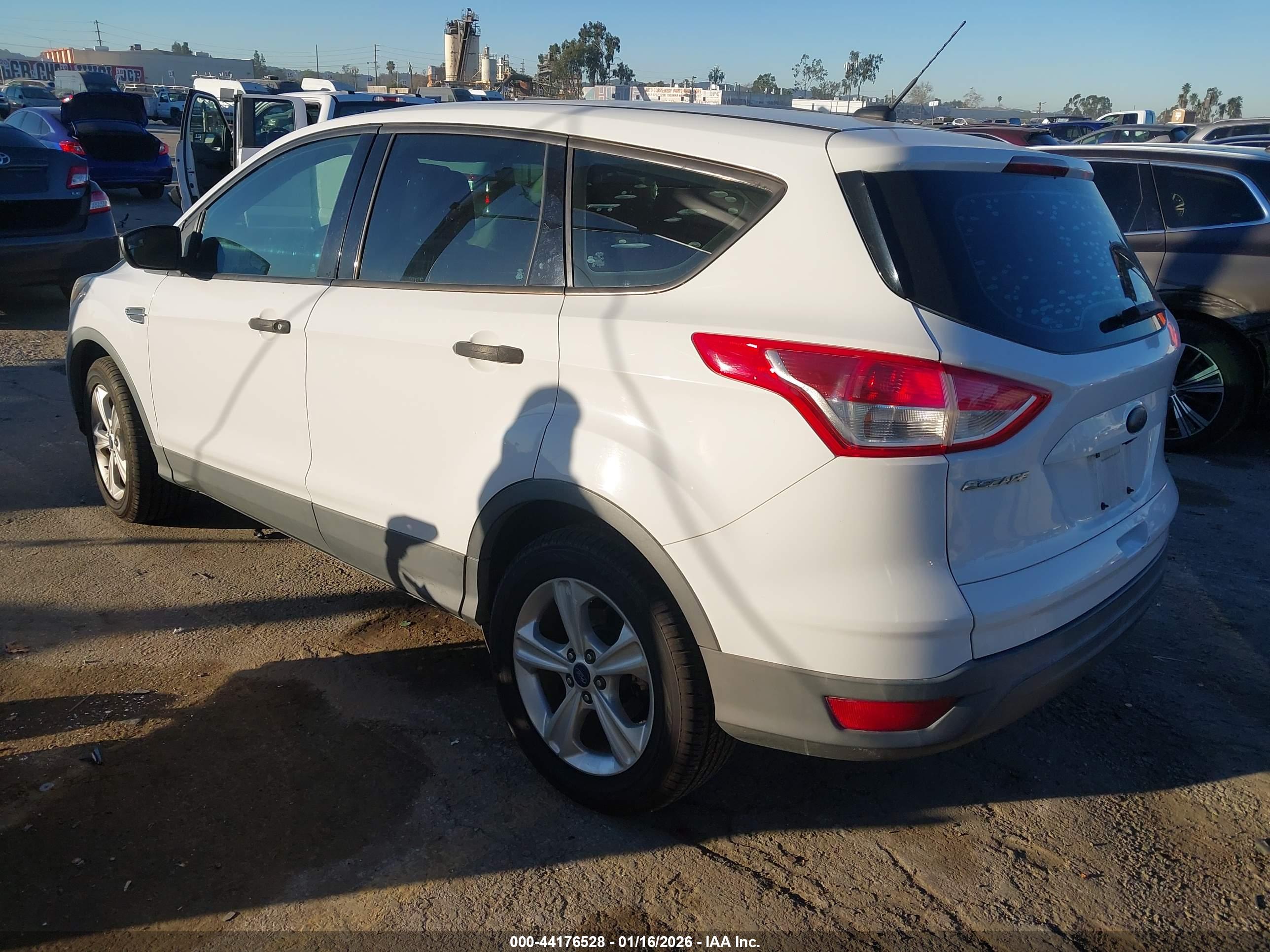 FORD ESCAPE image 3