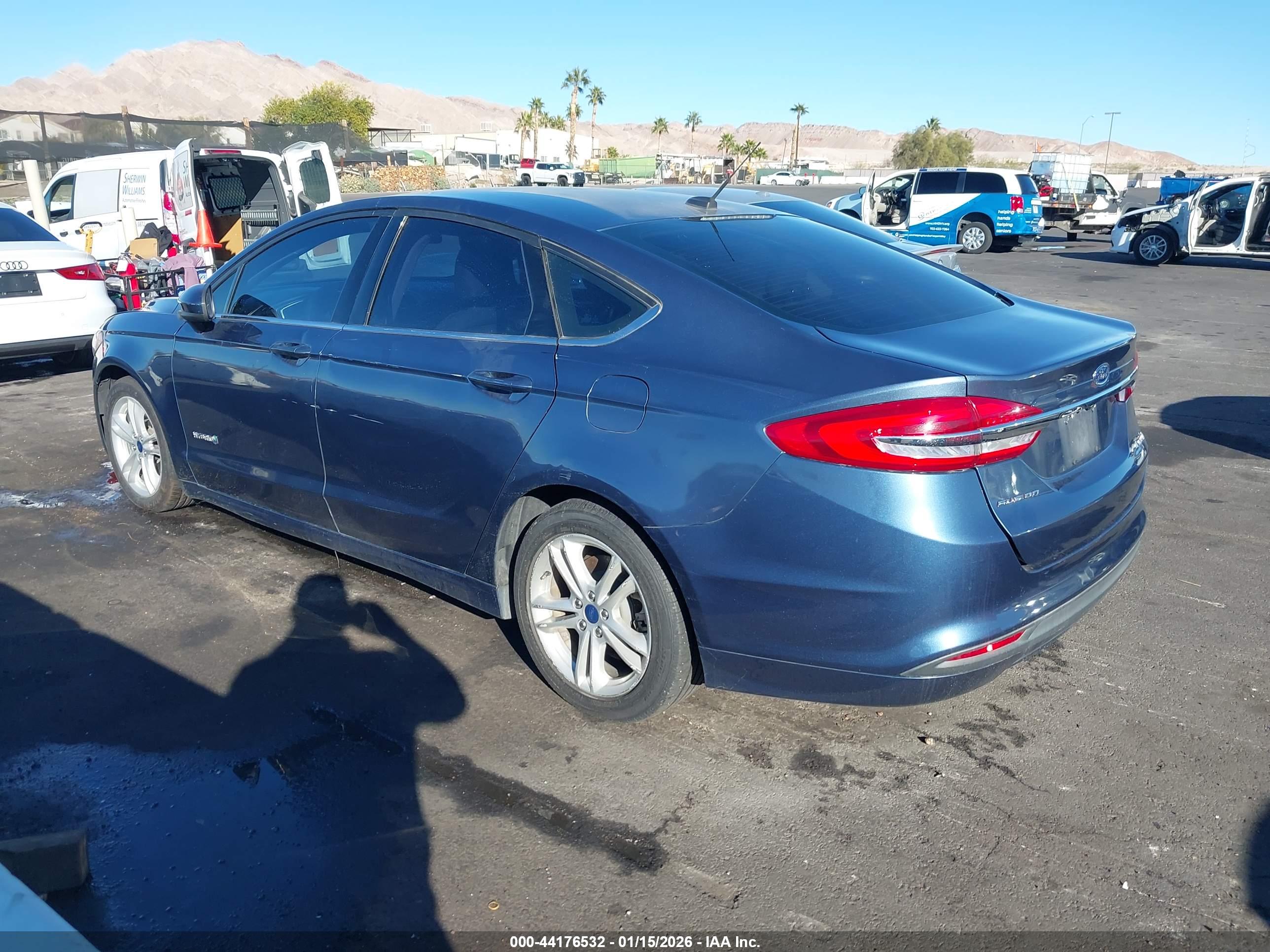 FORD FUSION image 3