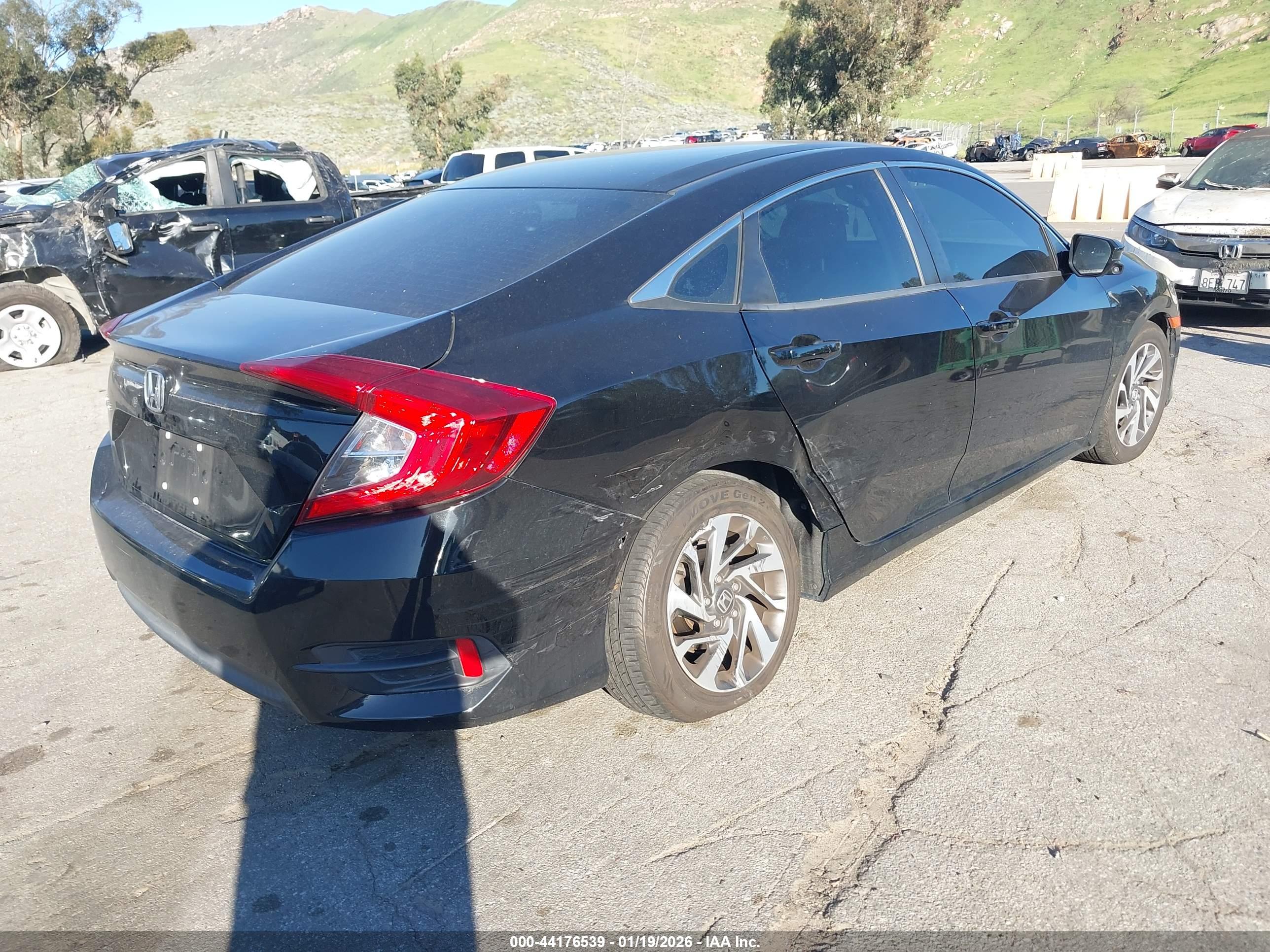 HONDA CIVIC image 4