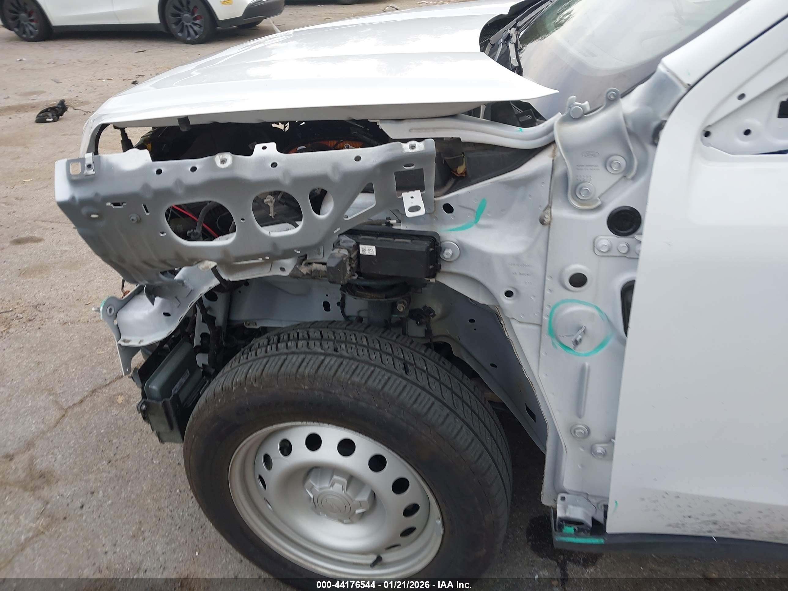 FORD MAVERICK image 6
