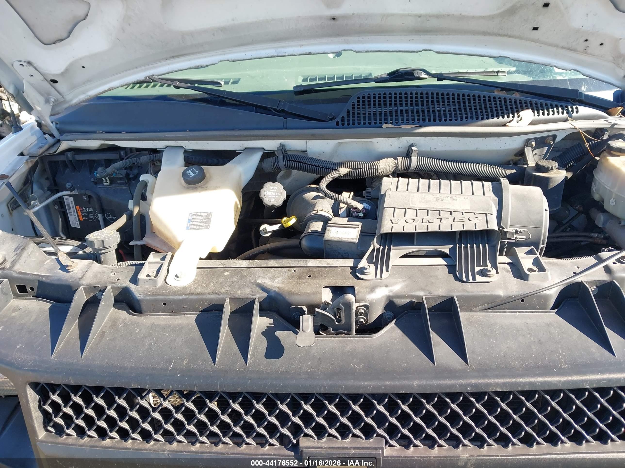CHEVROLET EXPRESS image 10