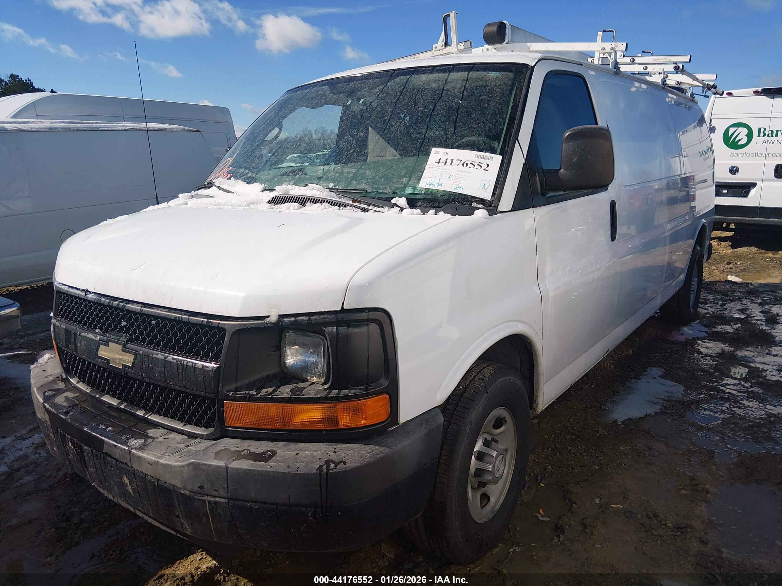 CHEVROLET EXPRESS image 2