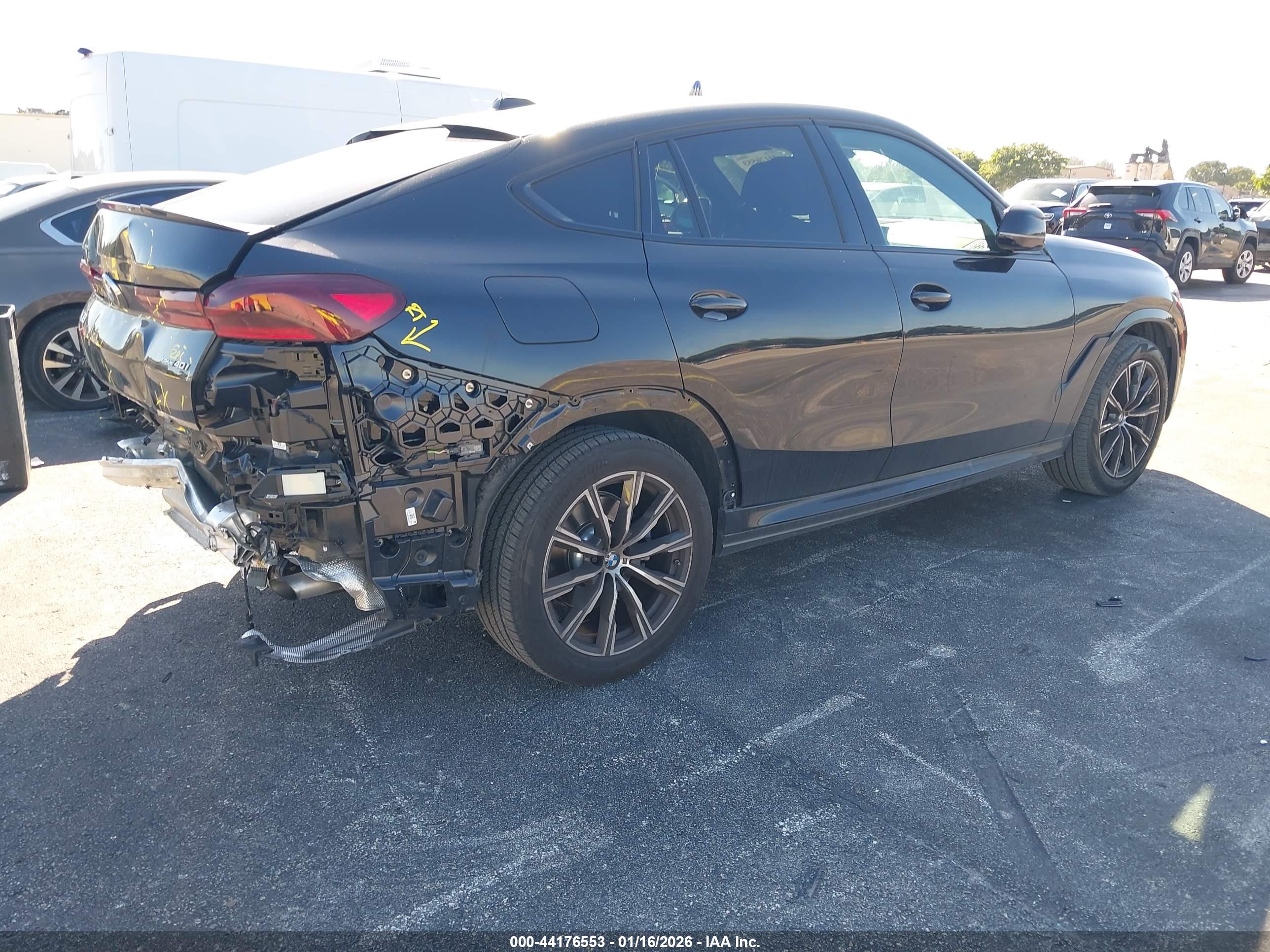 BMW X6 image 4