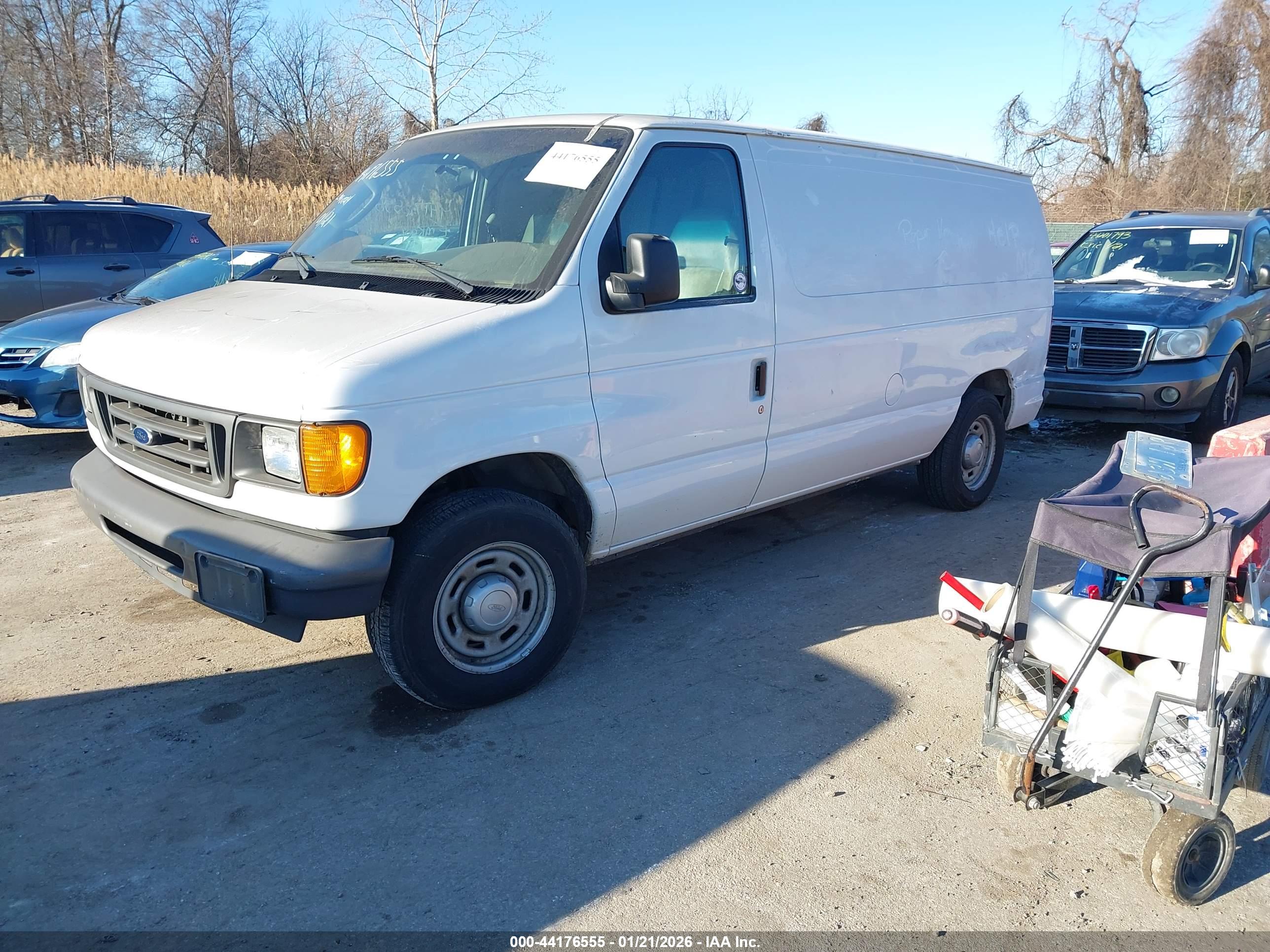 FORD E-150 image 2