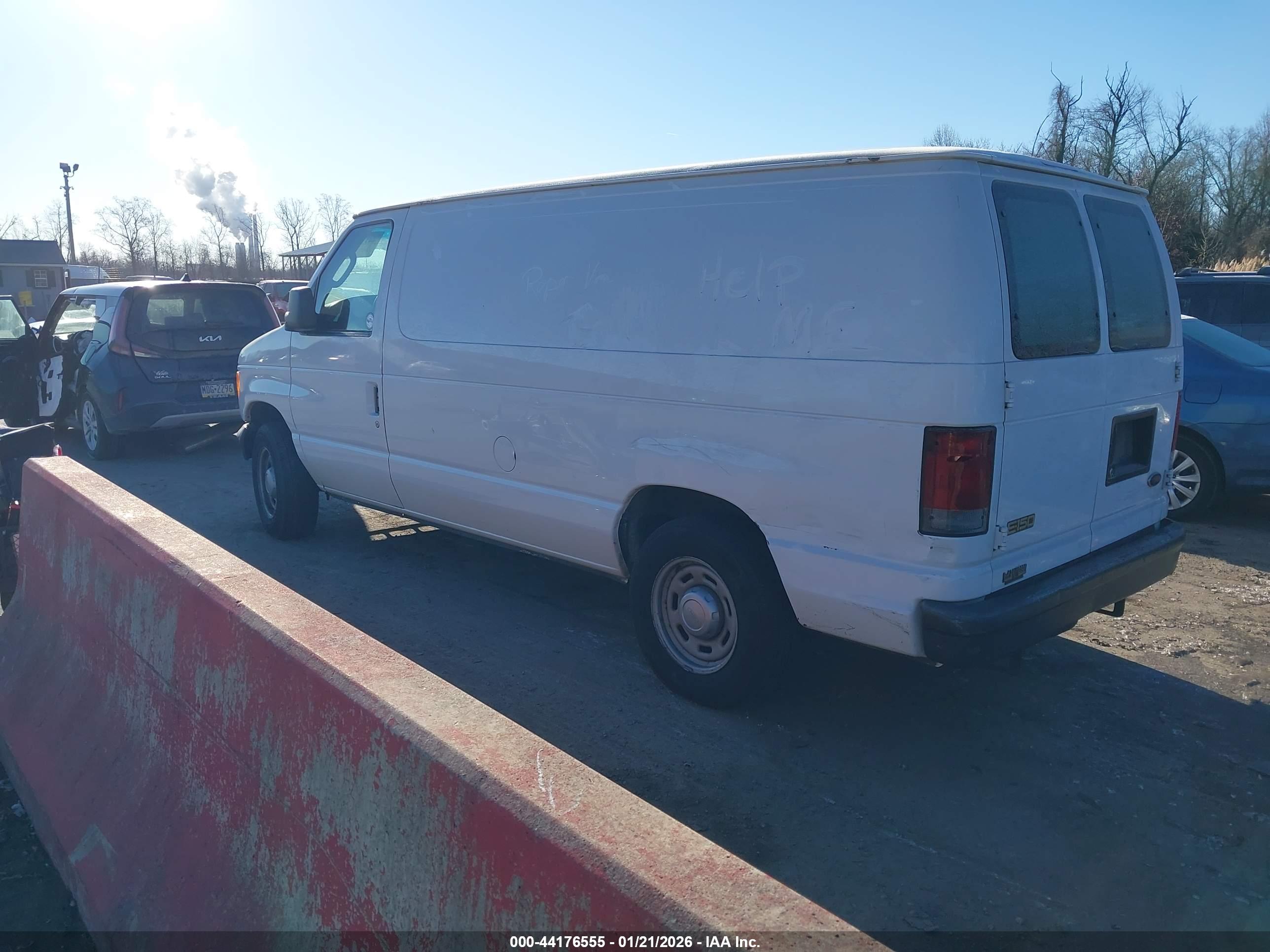 FORD E-150 image 3