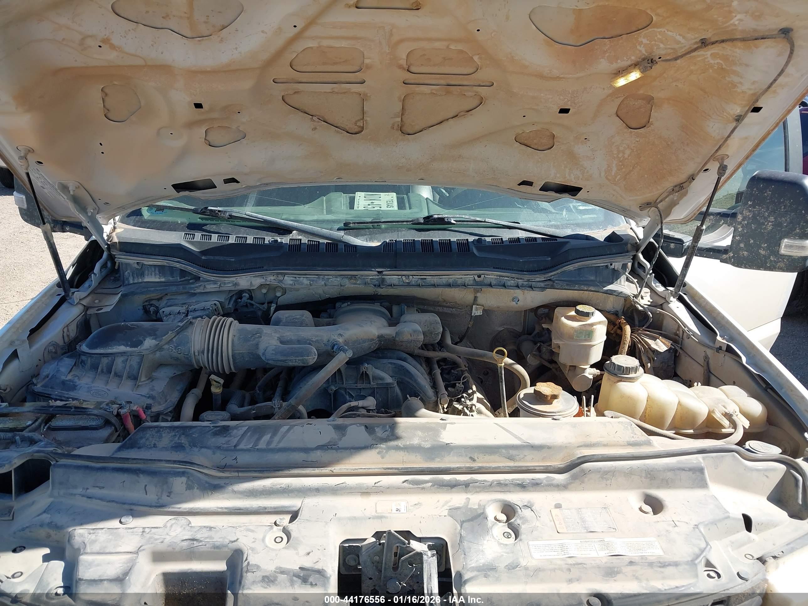 FORD F-550 image 10