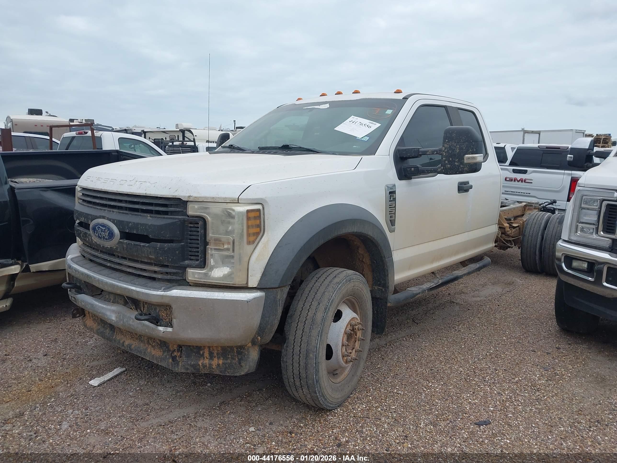 FORD F-550 image 2